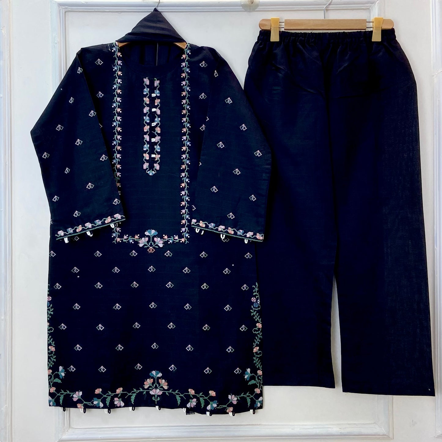 Cross-Stitched Petals Embroidered 3PC (Cotton)D-172