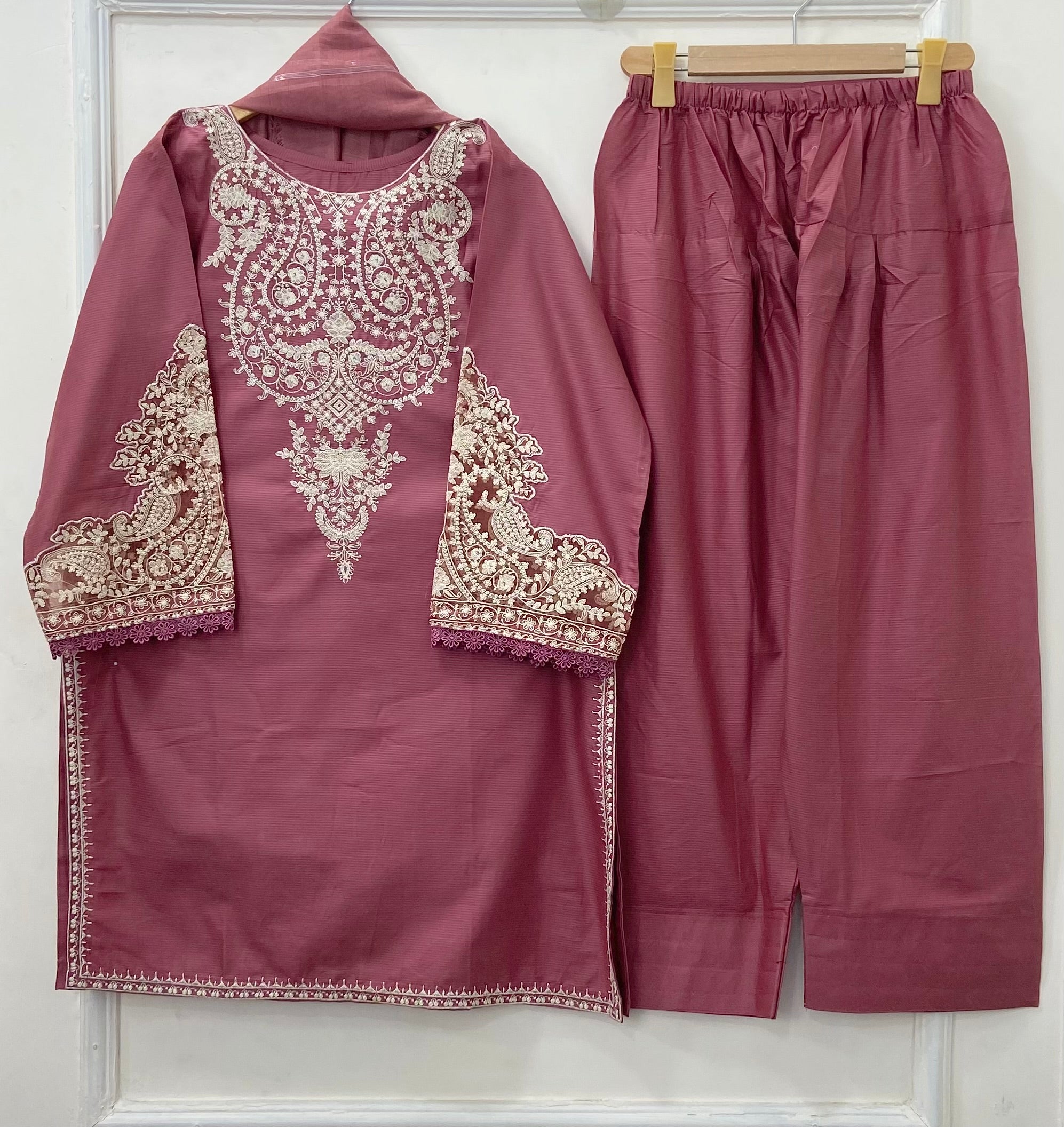 Maria.B Embroidered 3PC (Premium Cotton) D-438