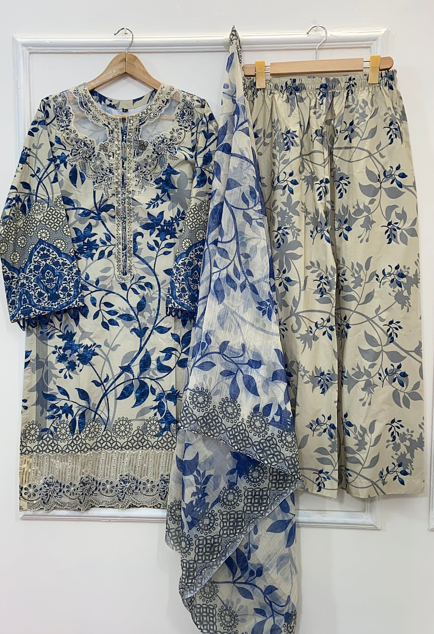 Dazzling Sequins Embroidered 3PC (Premium Cotton) D-162