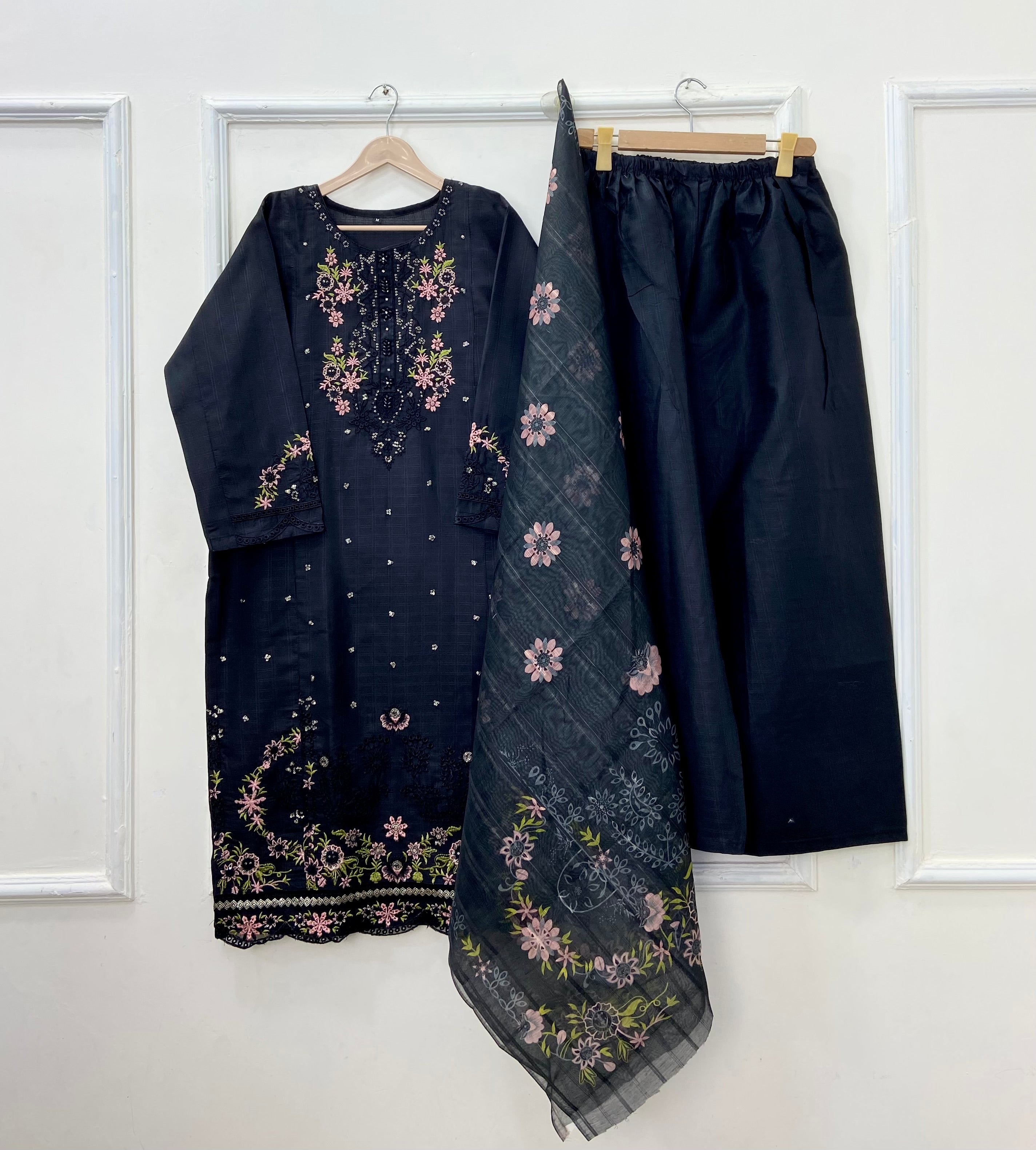 Long-Embroidered 3PC (Premium Cotton) D-439