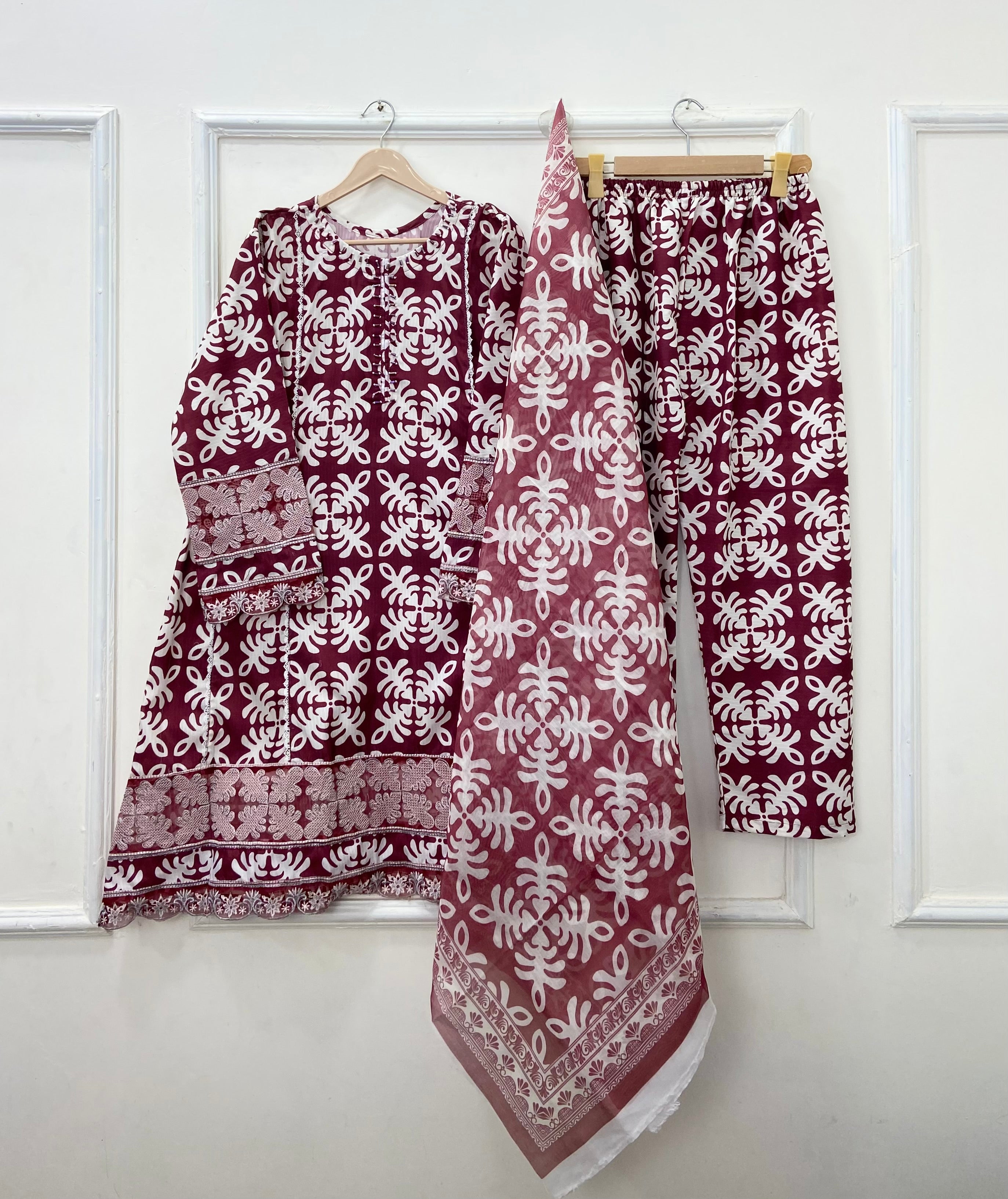 Traditional Embroidered 3PC (Bana Dora Silk) D-429