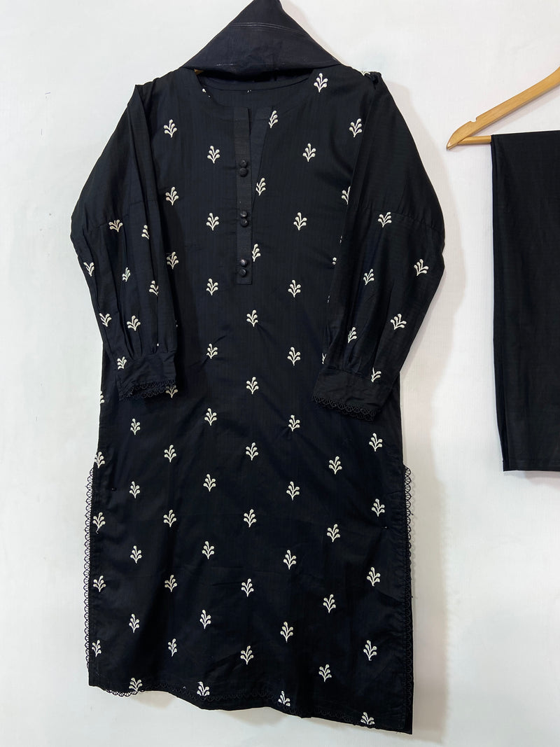 Embroidered Black Articles 3PC (Cotton Lawn) 20