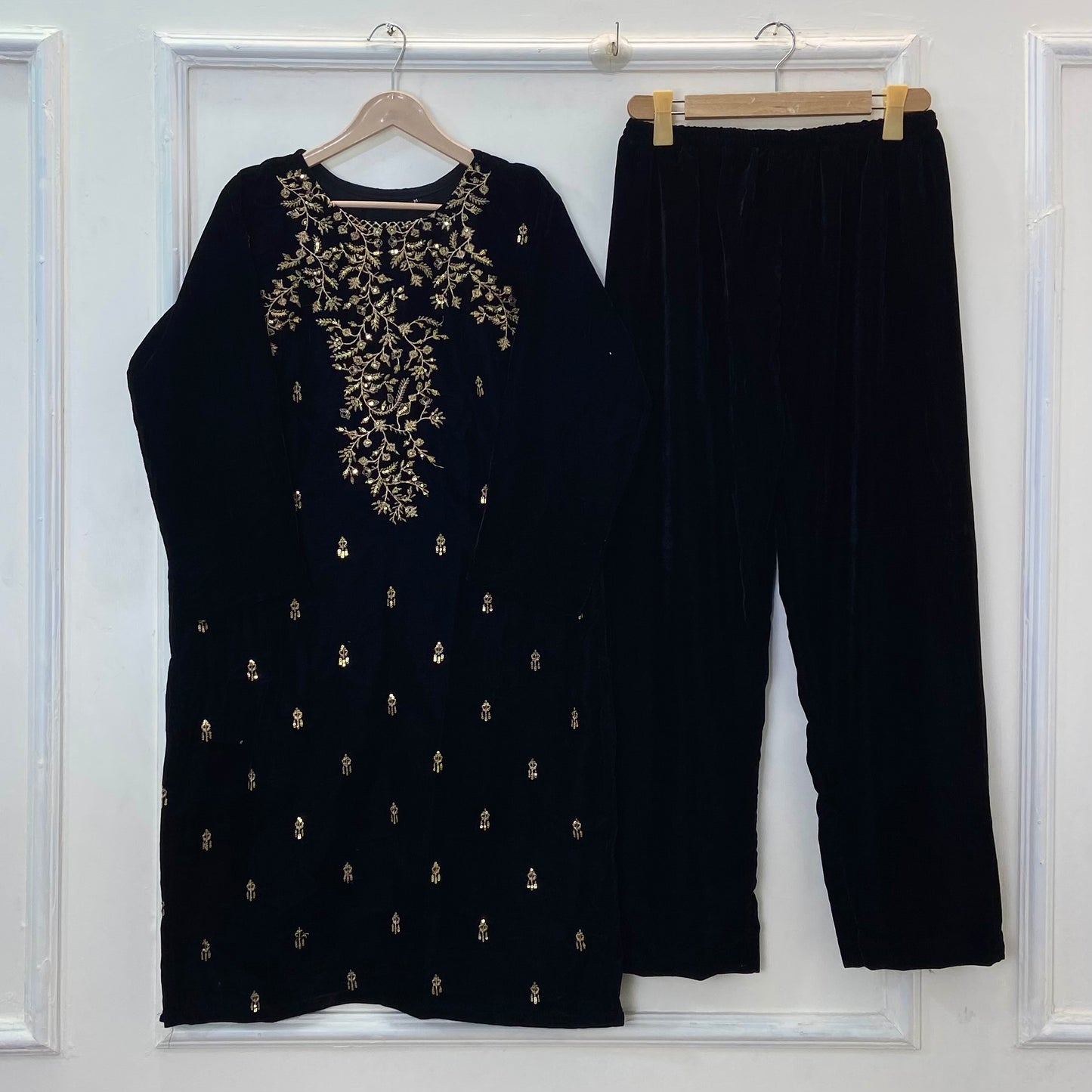 Velvet Festive Attire 2PC (Velvet) D-257