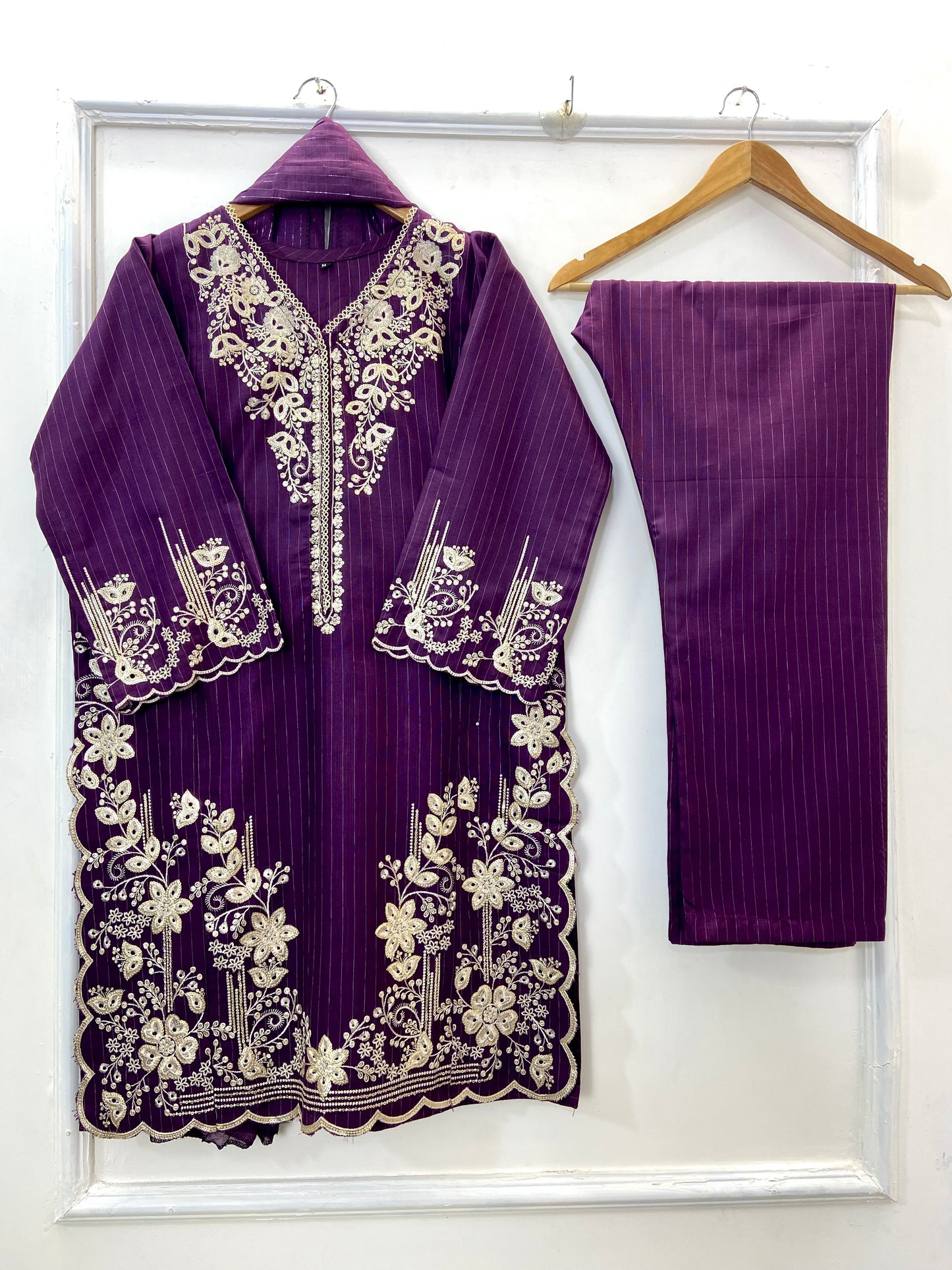 Richly Embroidered Luxe 3PC (Khaddar) D-276
