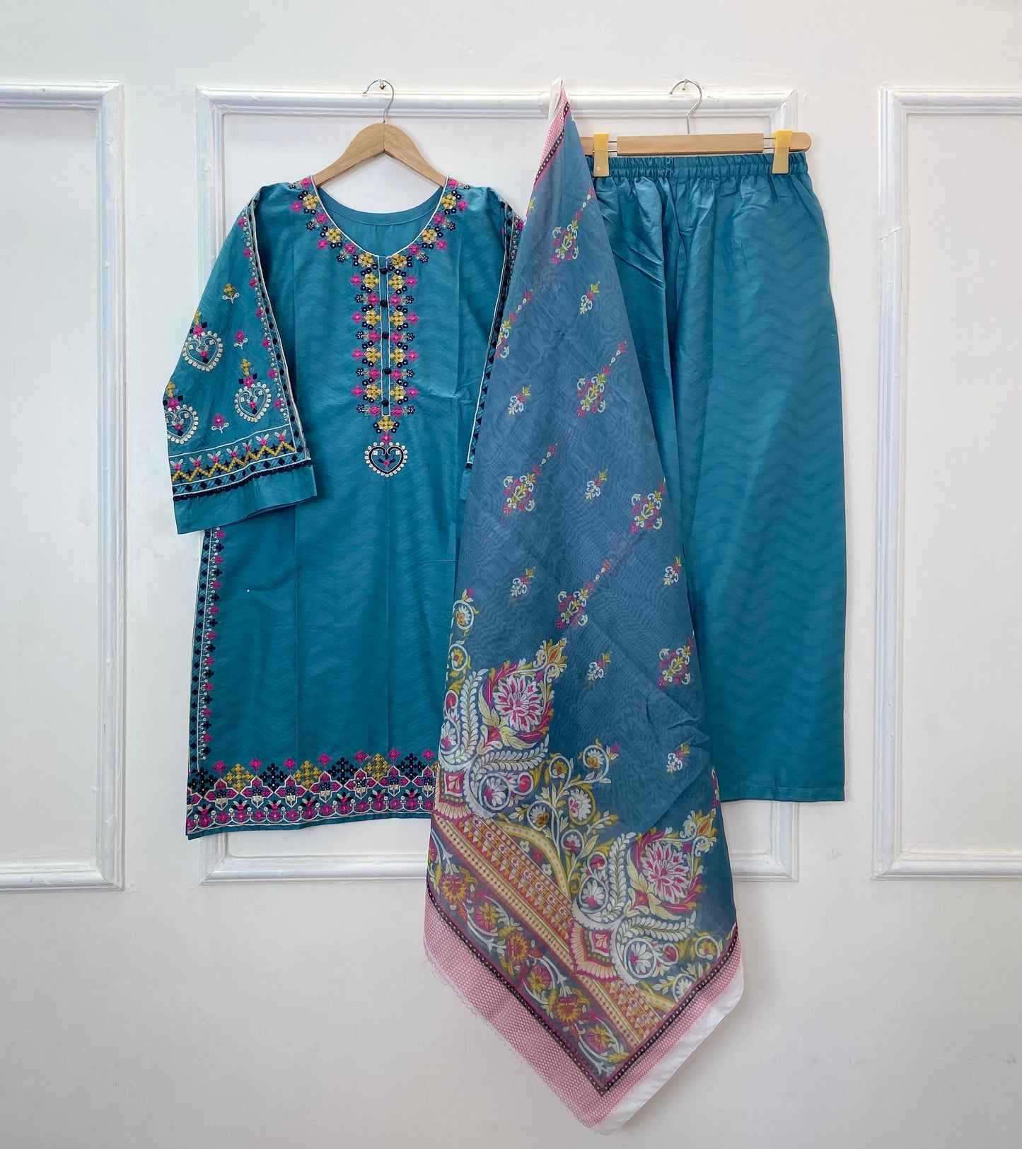 Gorgeously Embroidered 3PC (Premium Cotton) D-355
