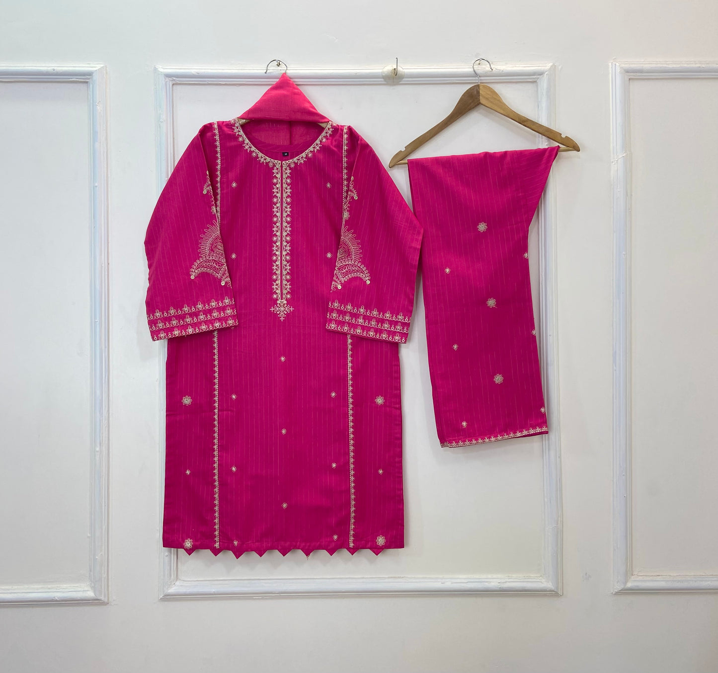 Elegant Embroidered 3PC (Khaddar) D-241