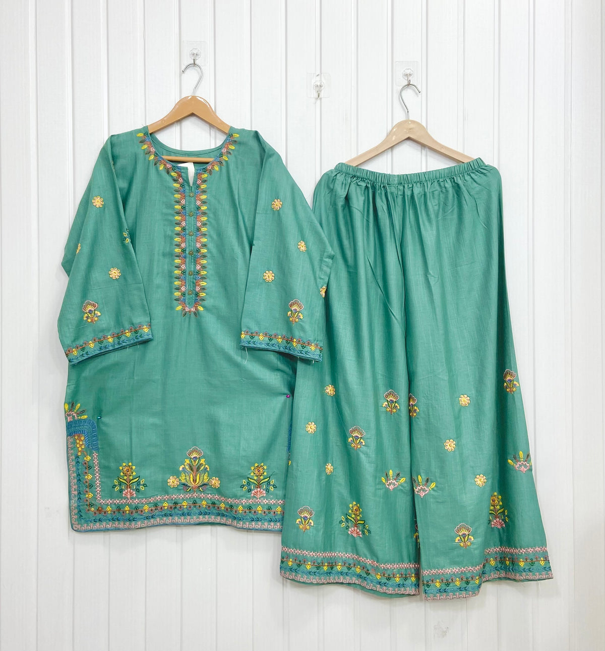 Article No: D-1030 | KHADDAR
