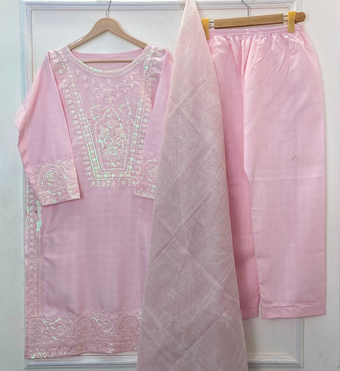 Embroidered Eid Edit: 3PC
(Premium Cotton) Hit Code D-344