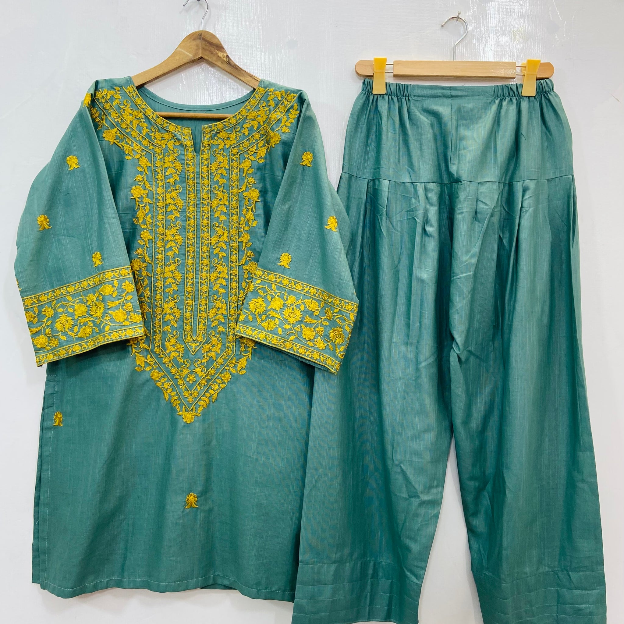 Farshi Finesse 2PC (Khaddar) D-148