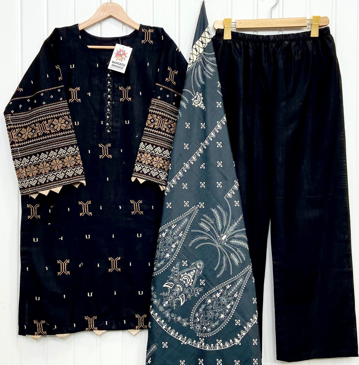 Article: D-1197 Khaddar 3piece