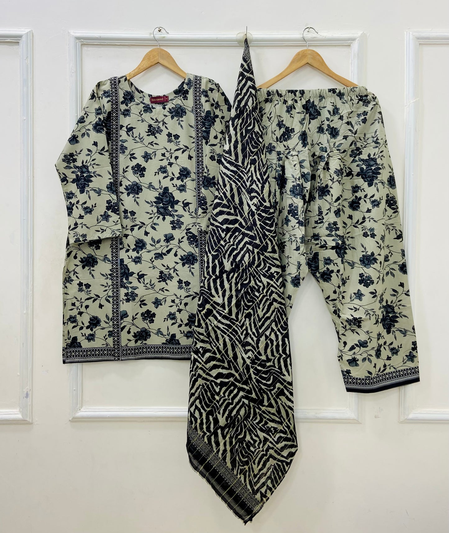 Binsaeed Farshi Shalwar | 3PC Lawn