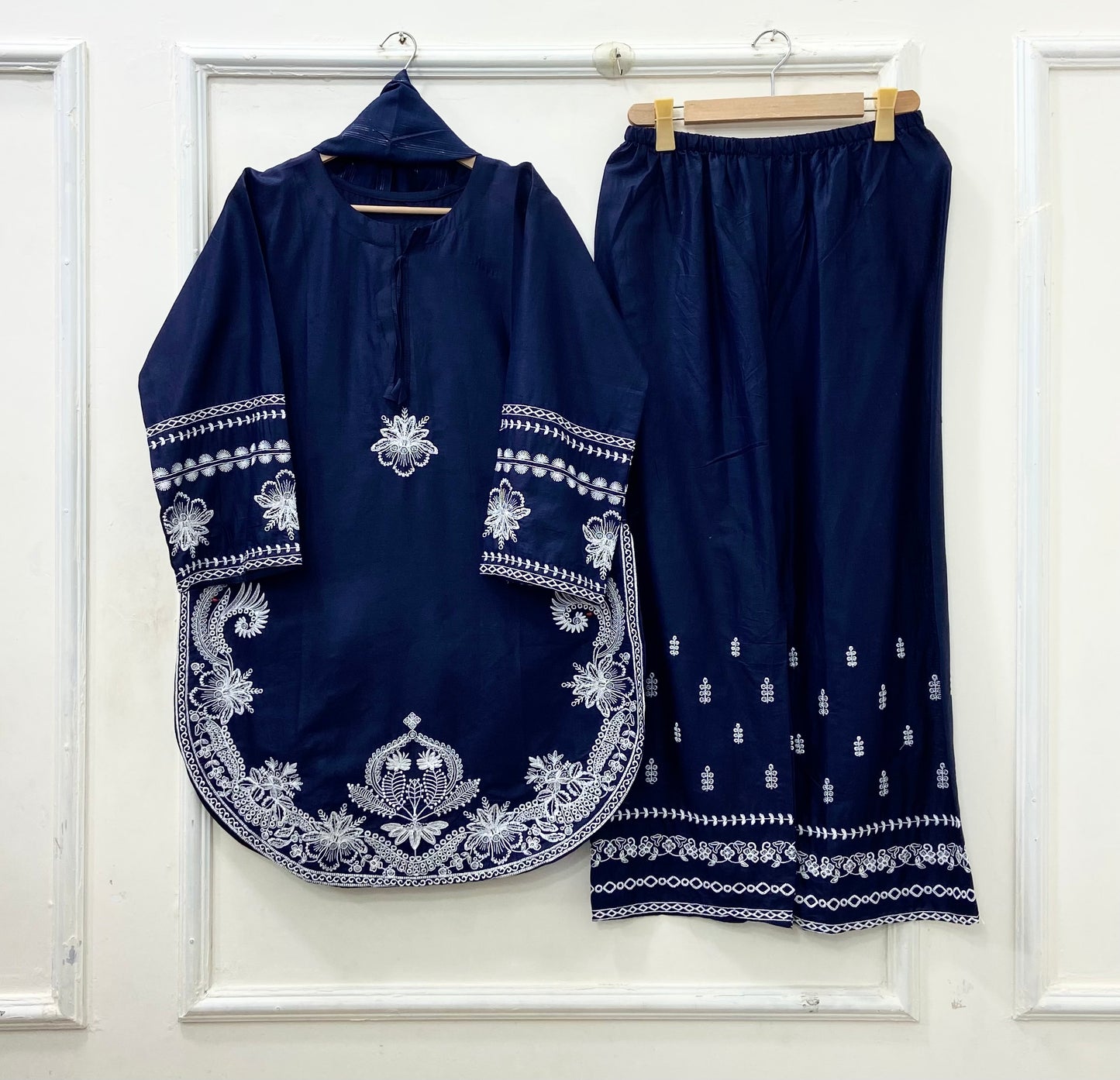 Bella | 3PC Lawn Cotton D-650