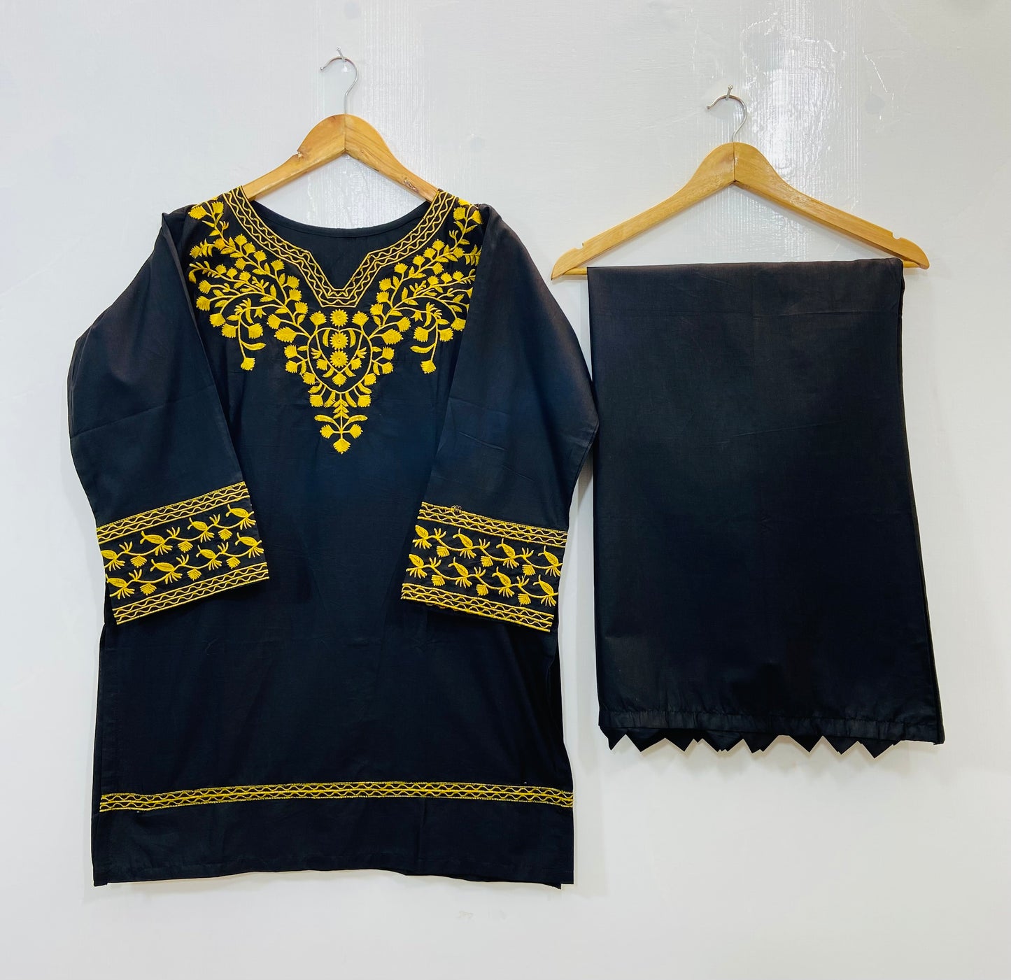 Pretty Embroidered Co-Ord Set (Cotton) D-97