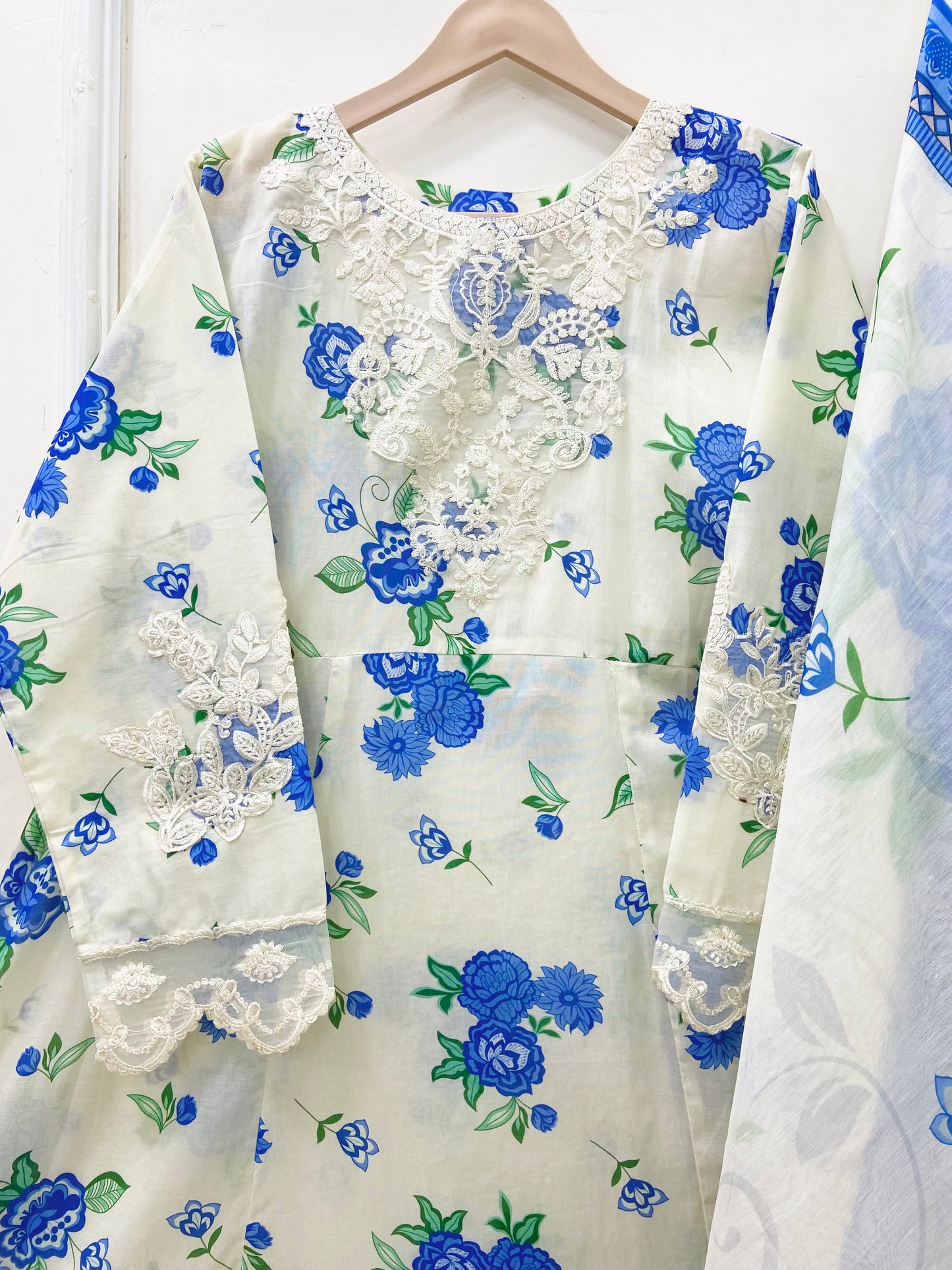 PREMIUM LAWN | FROCK
