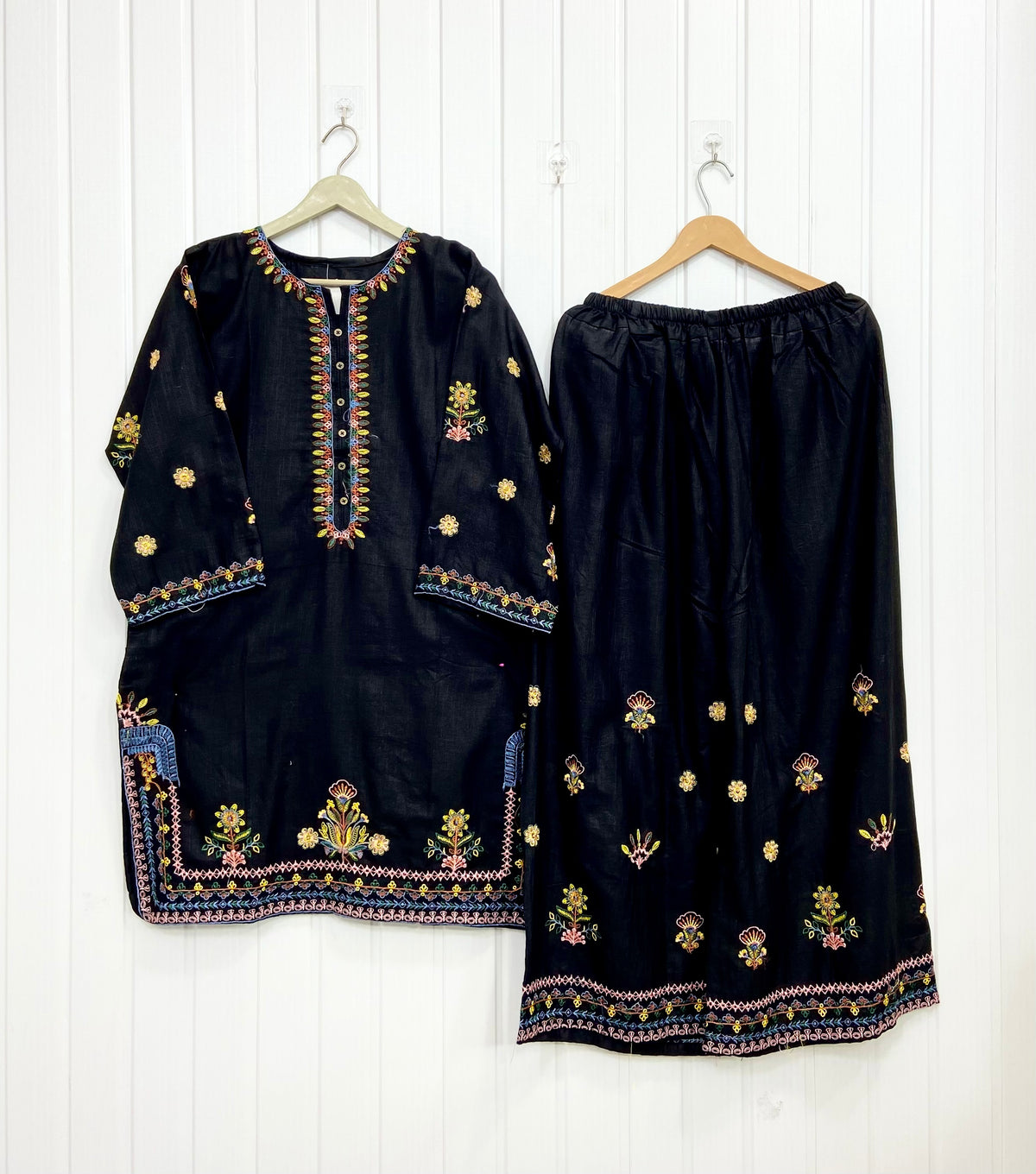 Article No: D-1030 | KHADDAR