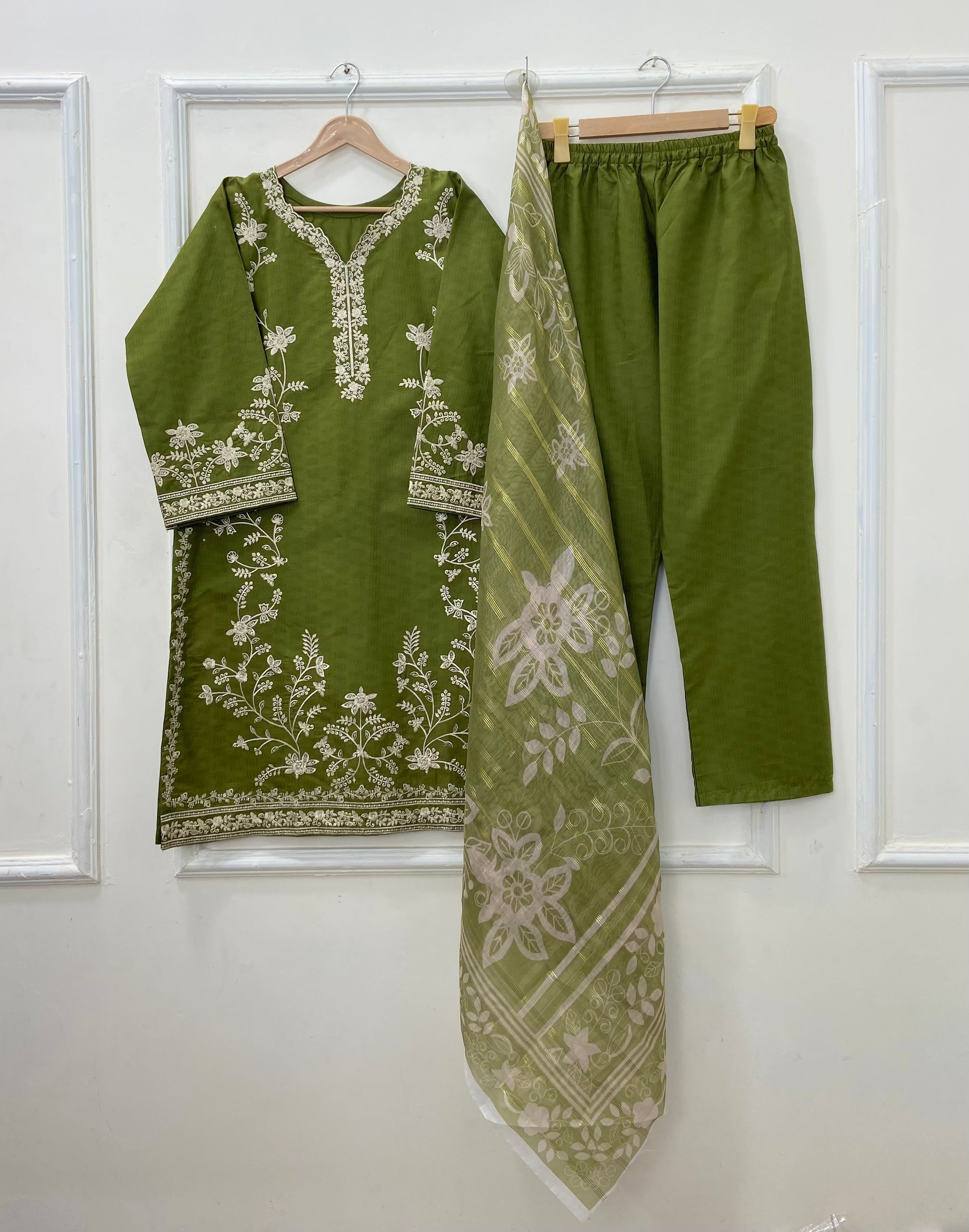 Eid Edit: Embroidered 3PC (Premium Cotton) D-434