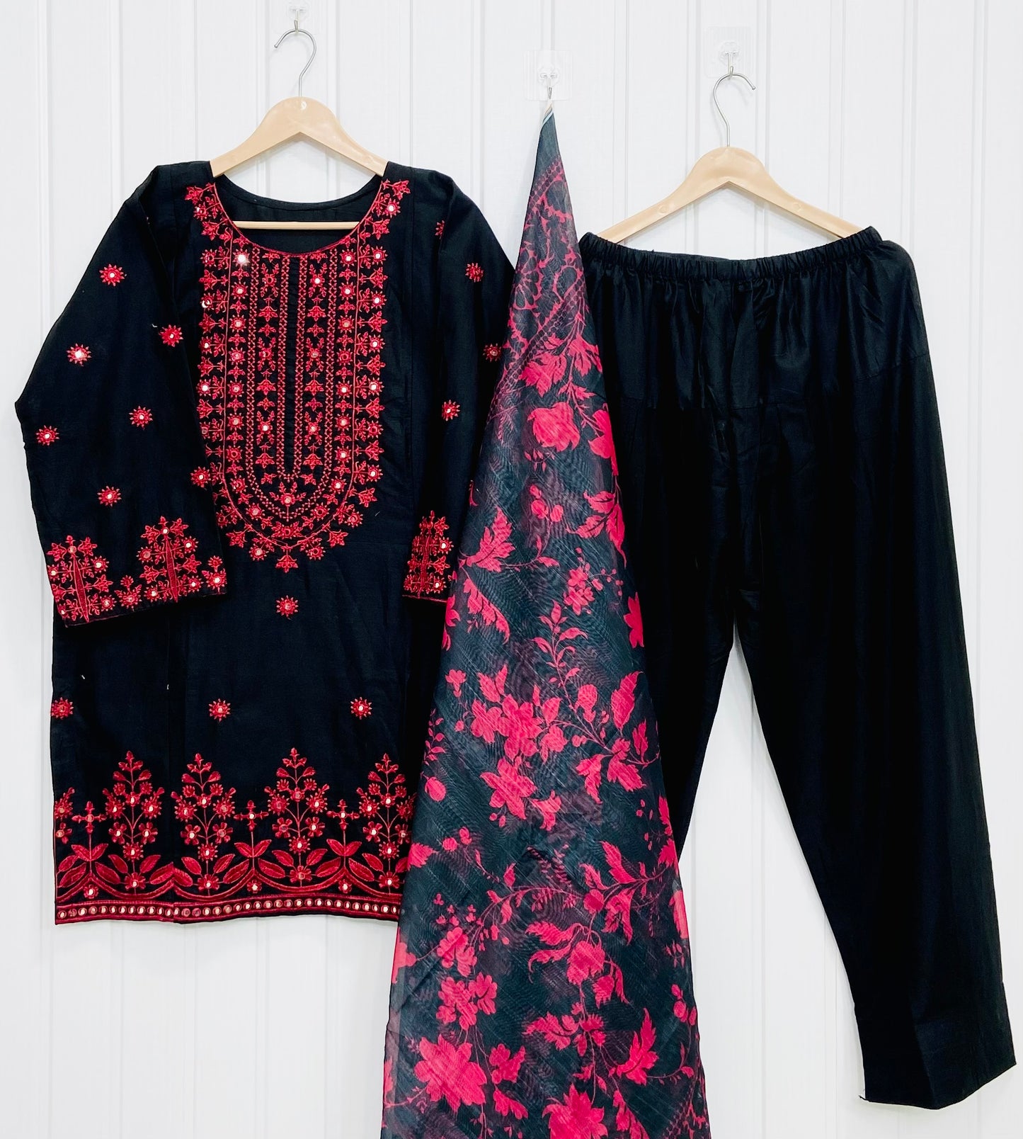 Article No: D-712 | 3 PC COTTON LAWN