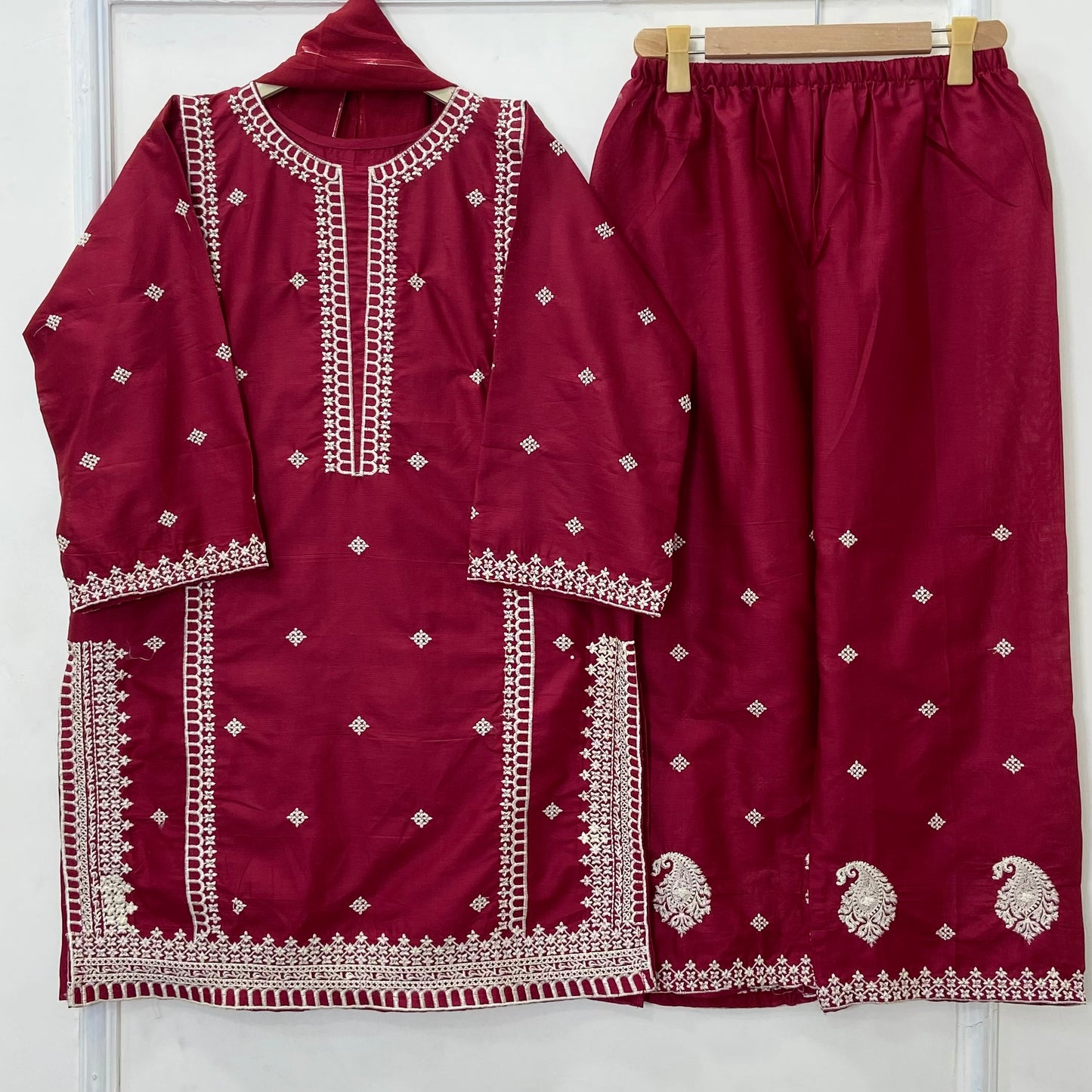 Paired Embroidered 3PC (Premium Cotton) D-402