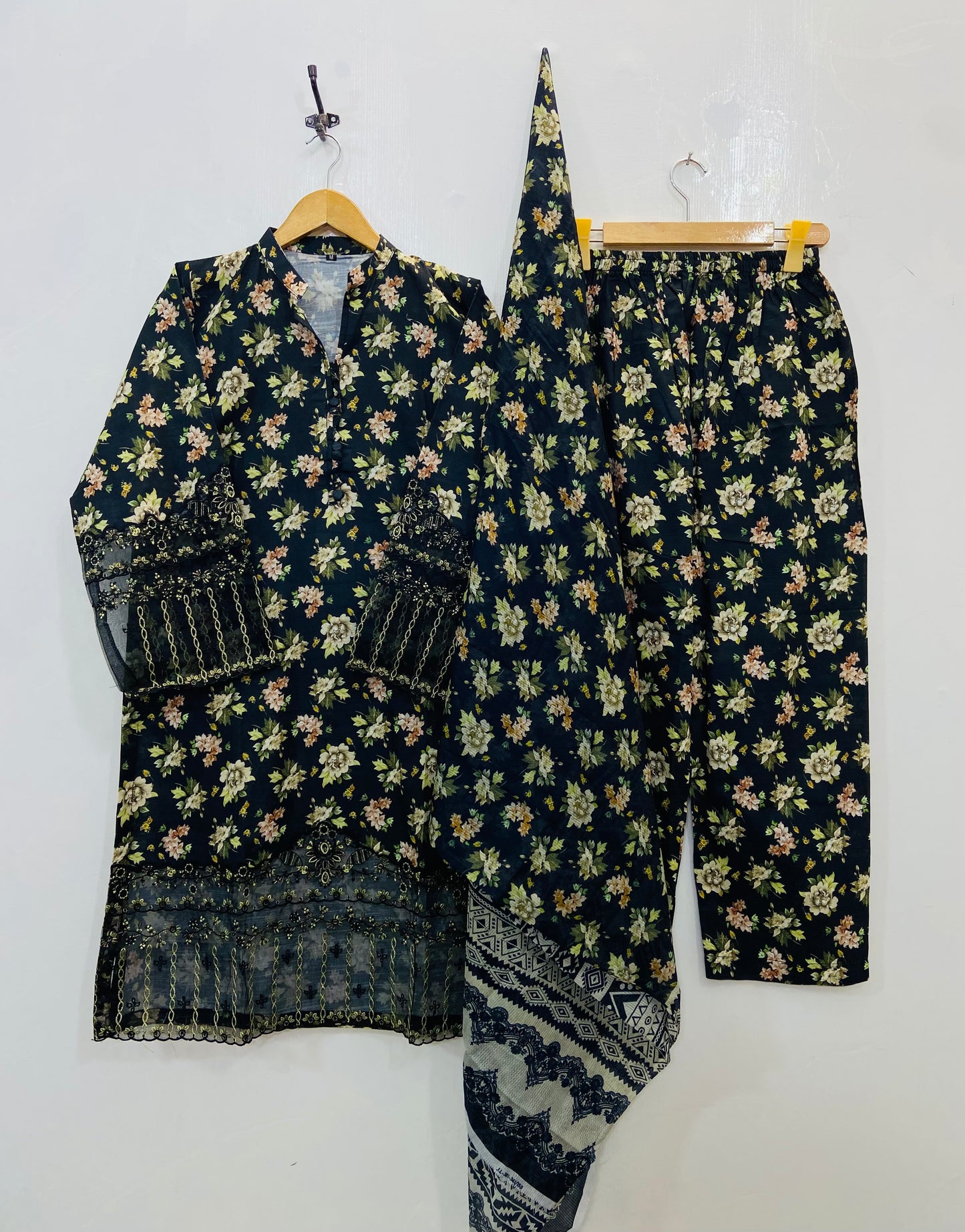 Black Floral Empress (Premium Cotton) D-150