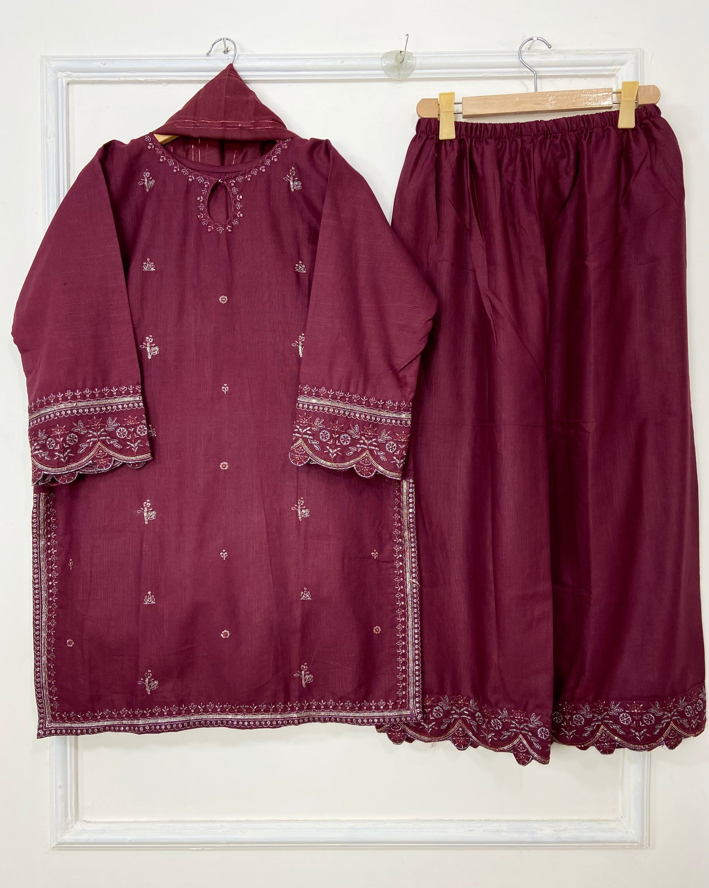 Embroidered Embellished Beauty 3PC (Best Seller) (Khaddar) D-189