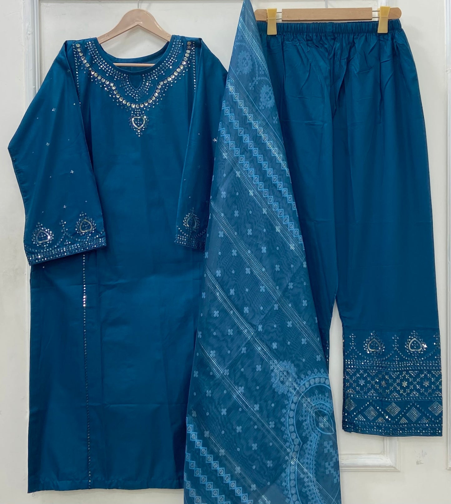 Guluna Formals | 3PC Lawn Cotton D-572