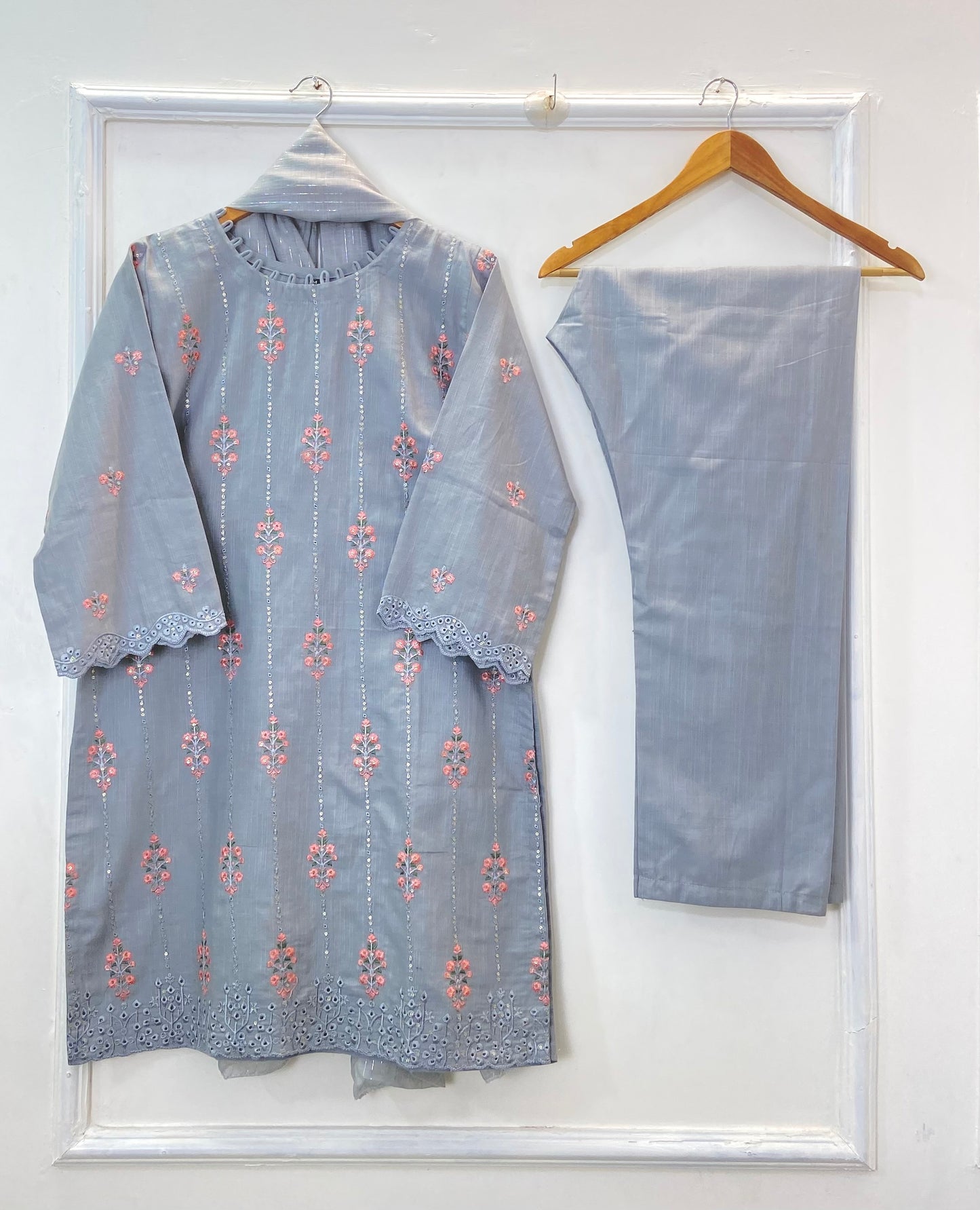 Chicken Kari Embroidered Chic 3PC (Khaddar) D-273