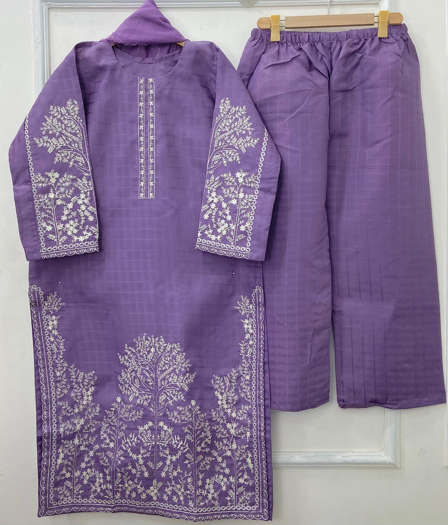 Long-Length Embroidered 3PC (Cotton) D-423