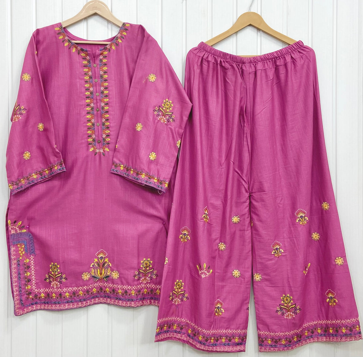 Article No: D-1030 | KHADDAR