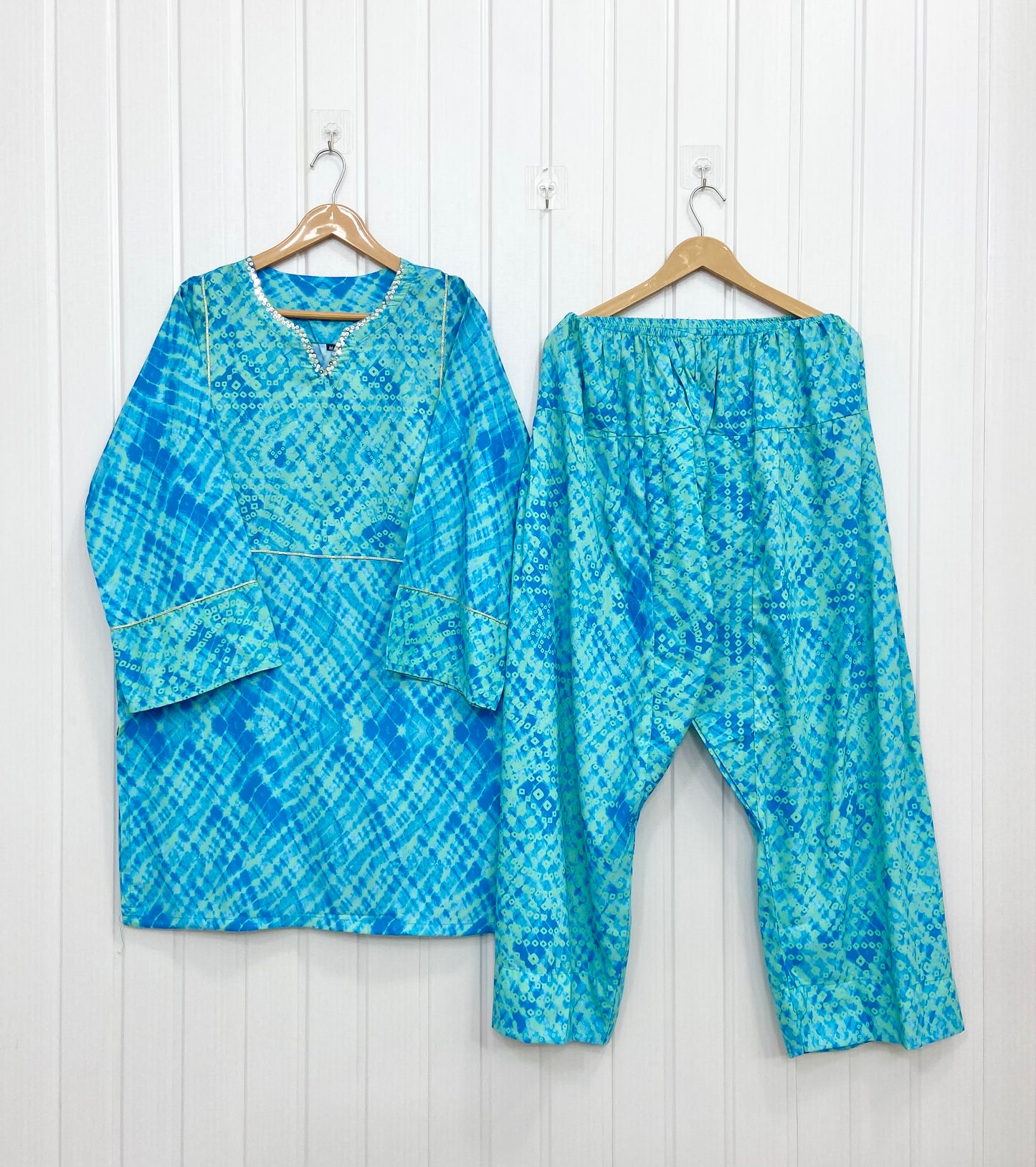 Rosy | Farshi D-827