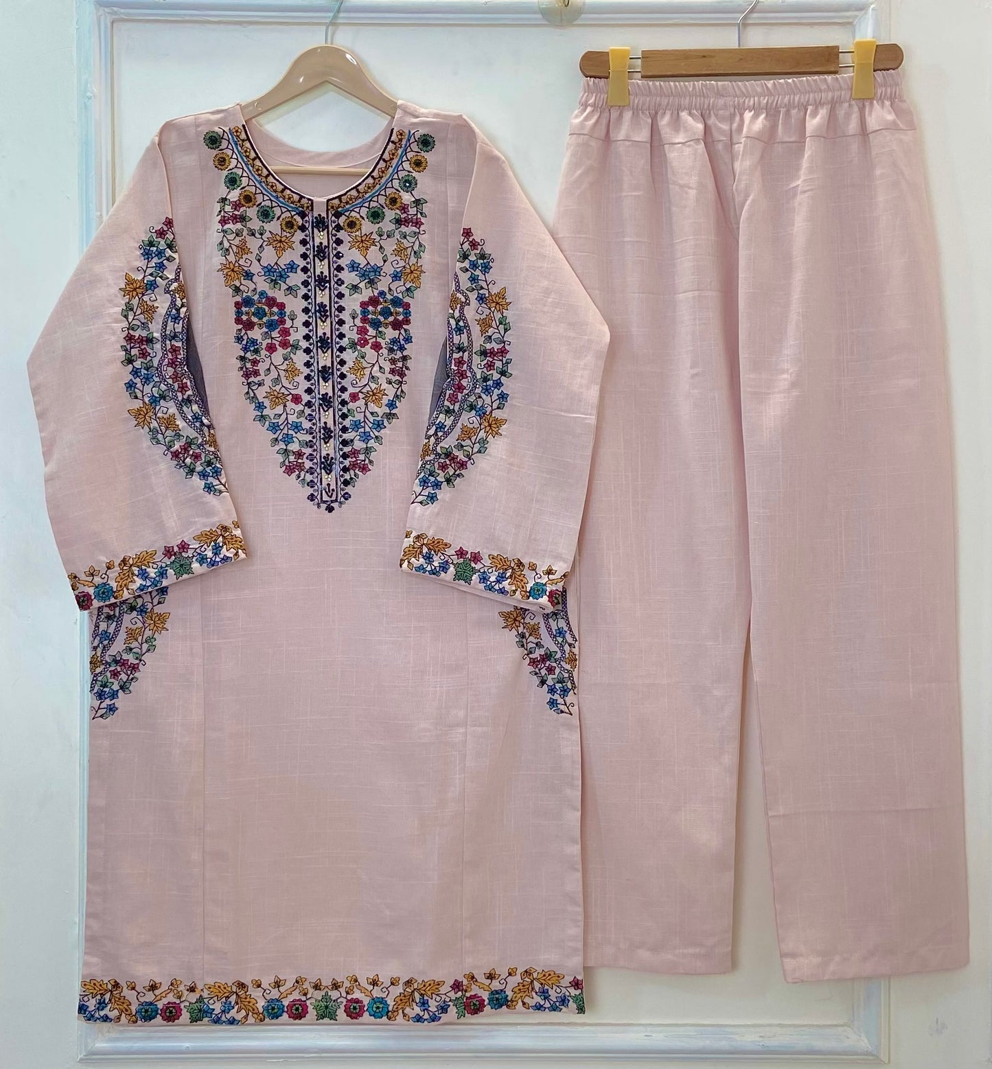 Embroidered Colorburst 2PC (Khaddar) D-281