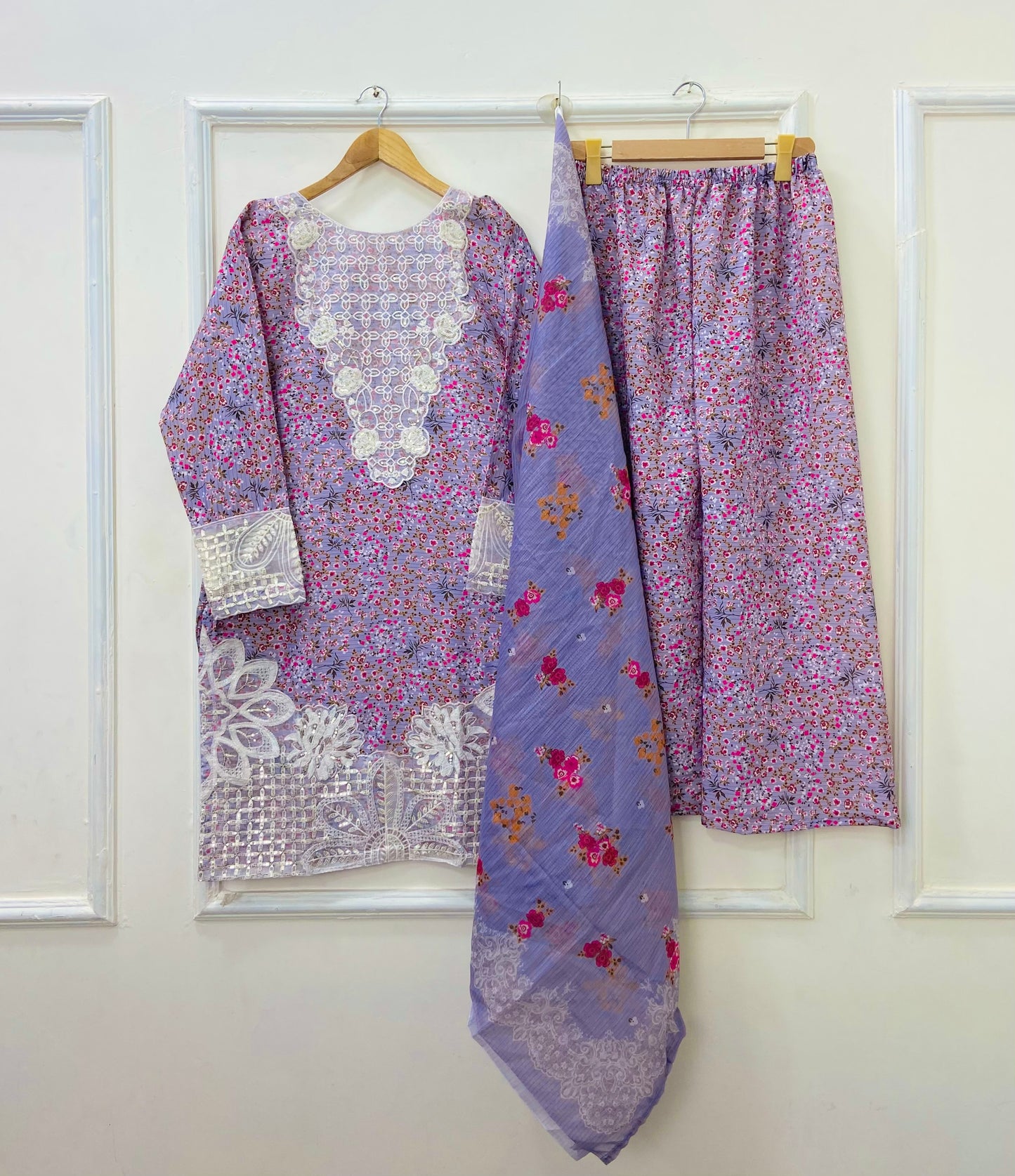 Titli Embroidered 3PC (Bana Dora Silk) D-414