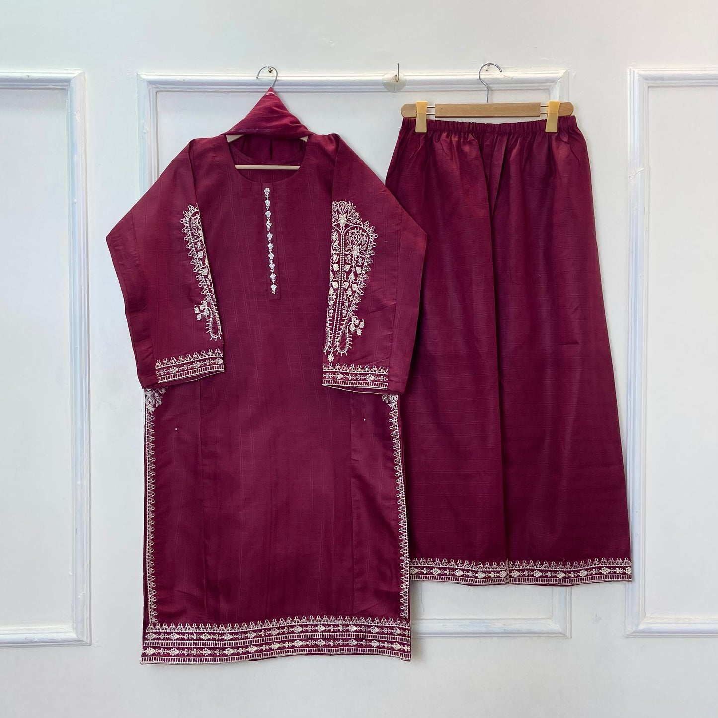 Pocketful Embroidered Beauty 3PC (Premium Cotton) Hit Code D-358