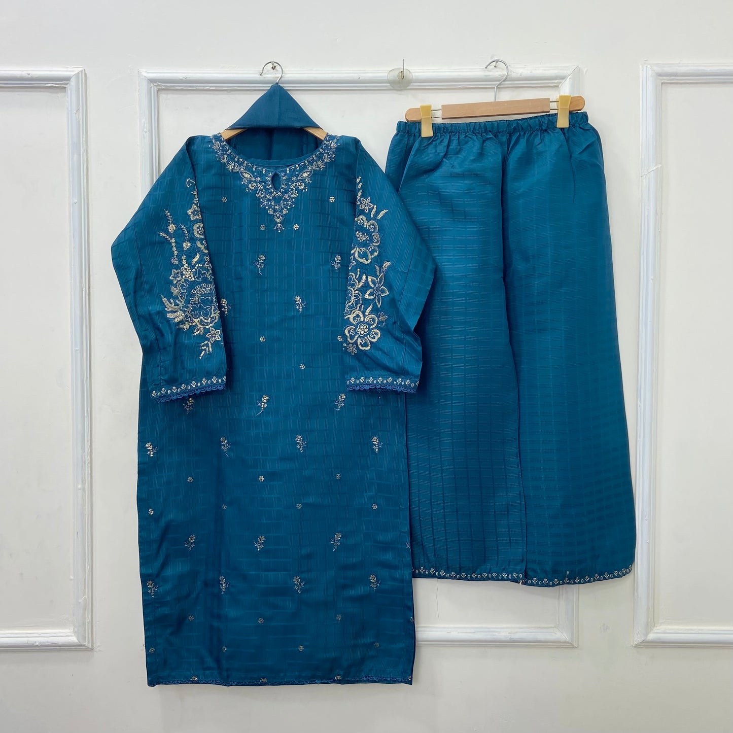 Eid Edit: Embroidered 3PC (Premium Cotton) D-440