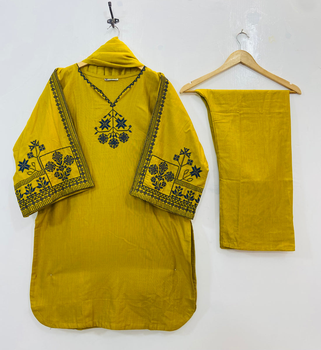 Perfect Pocketful 3PC (Khaddar) D-137