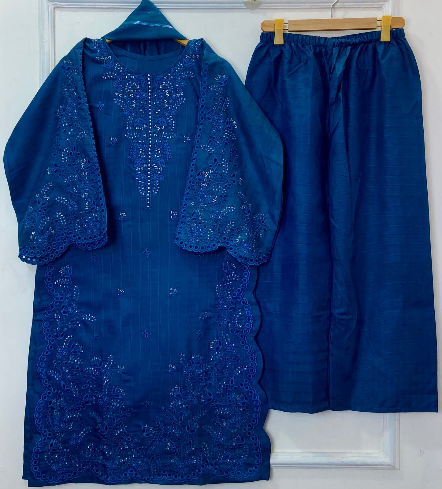 Noori Chicken Kari | 3PC Doria Cotton D-549