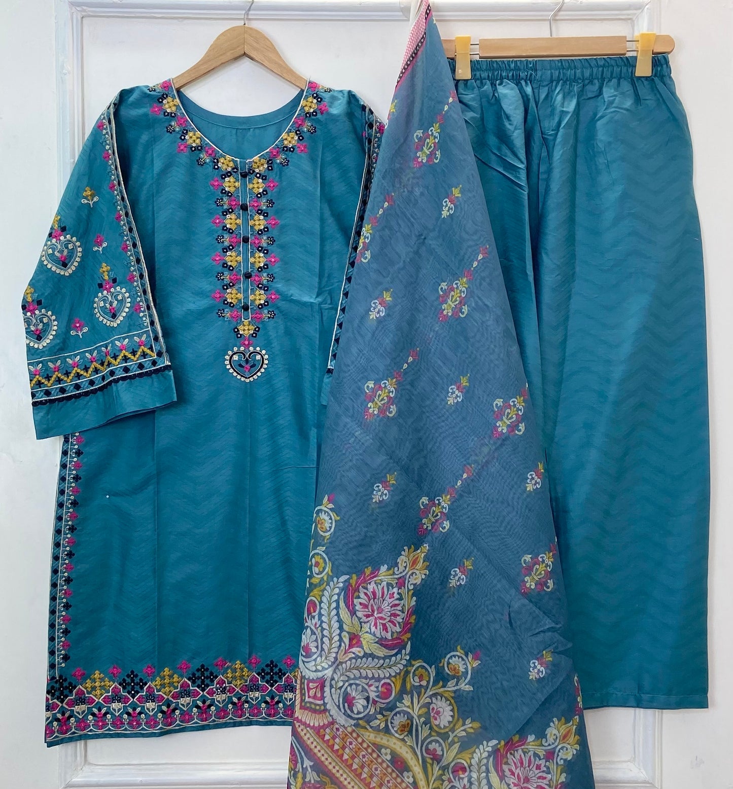 Gorgeously Embroidered 3PC (Premium Cotton) D-355