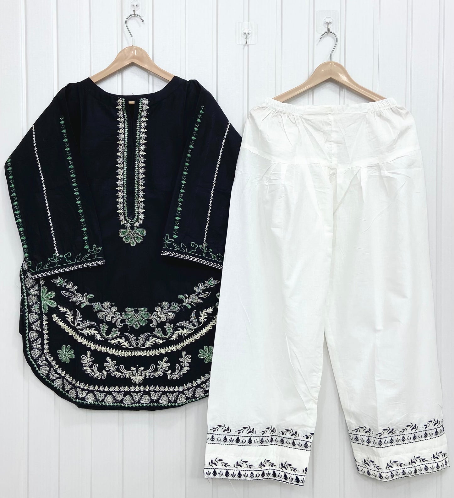 Article no: D-715 Premium Cotton Lawn 2| piece