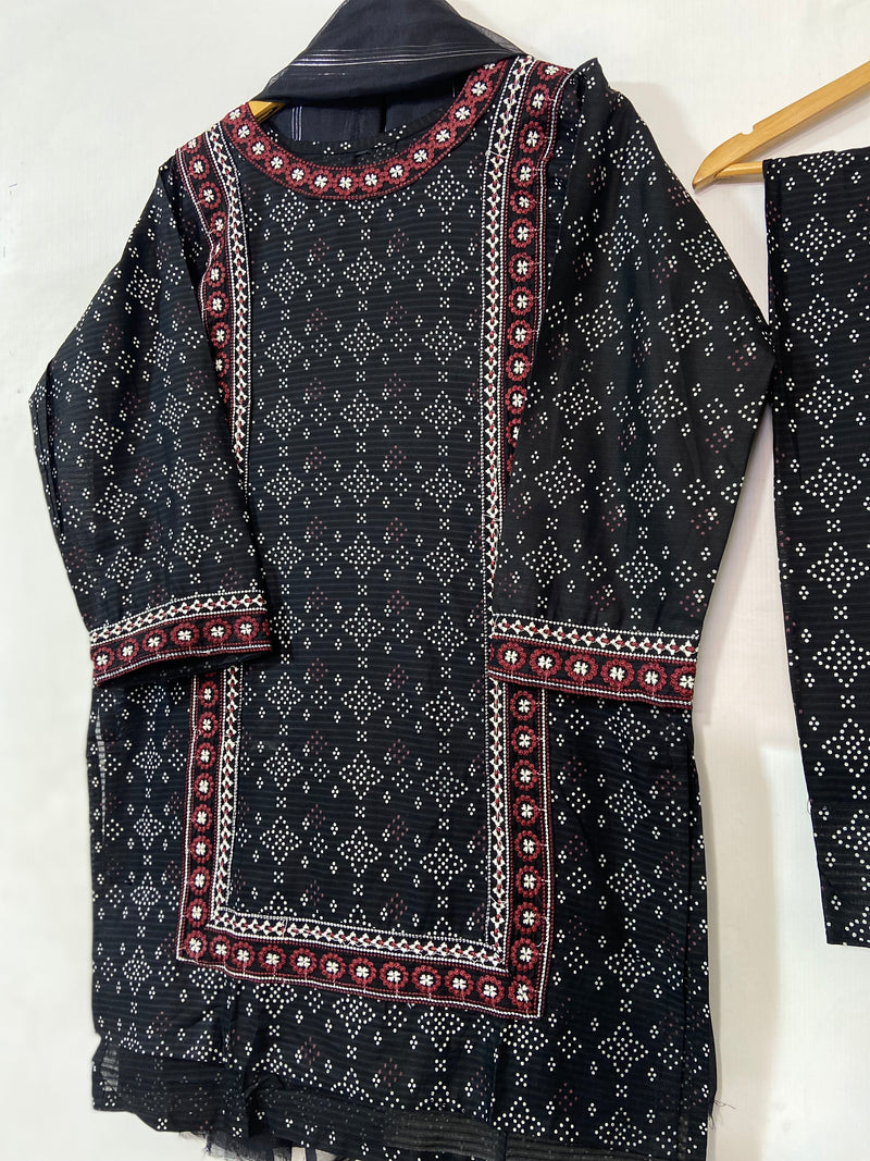 Embroidered Farshi 3PC (Lawn) 18