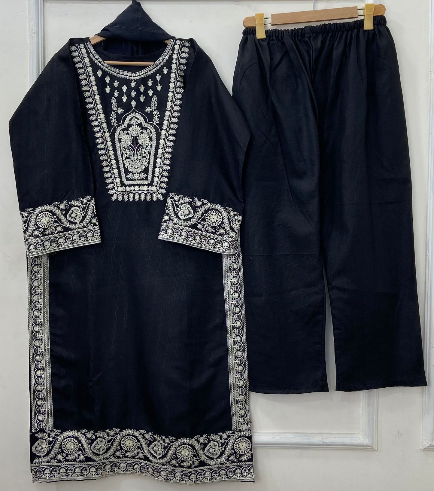 Eid Edit: Embroidered 3PC (Premium Cotton) D-450