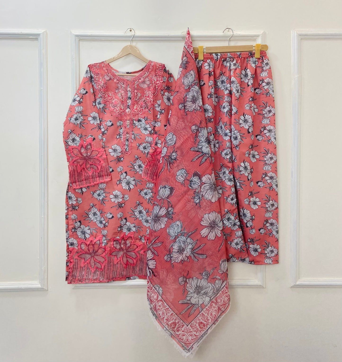 Floral Aura Embroidered 3PC (Bana Dora Silk) D-389