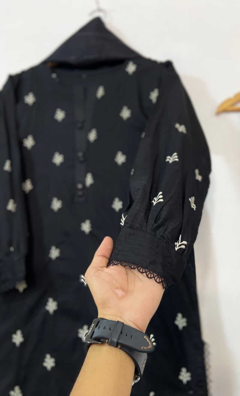 Embroidered Black Articles 3PC (Cotton Lawn) 20