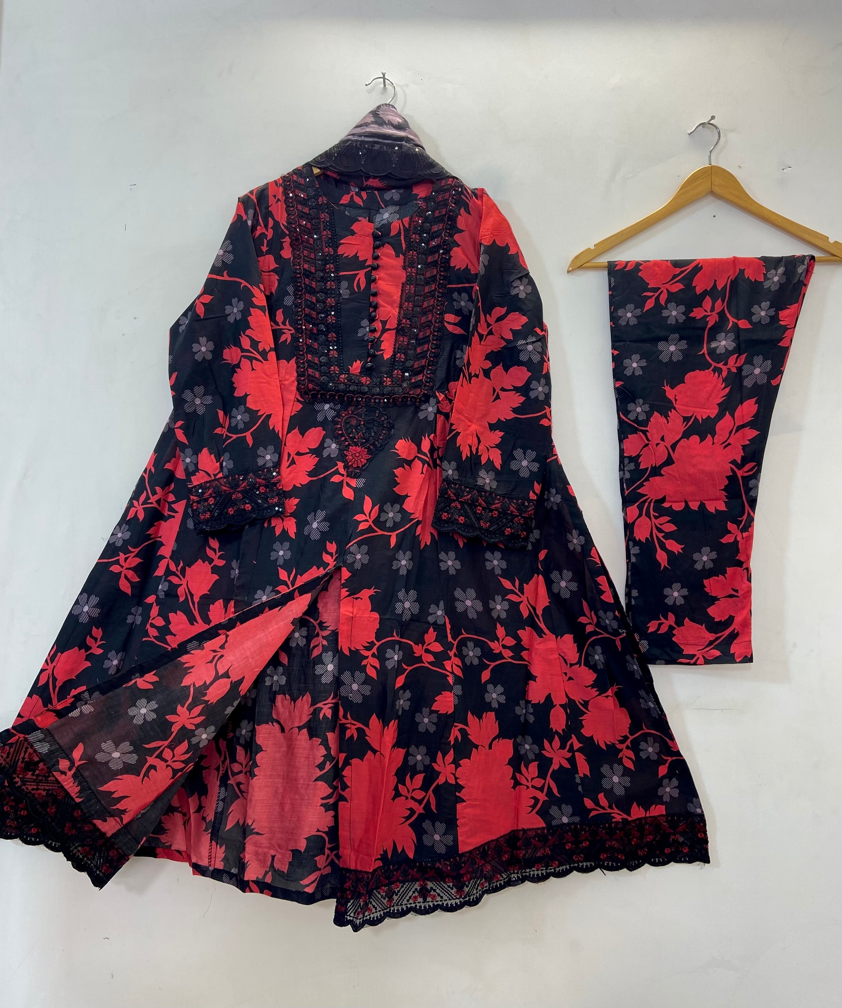 Luxe Sequins Red 3PC (Lawn) 22