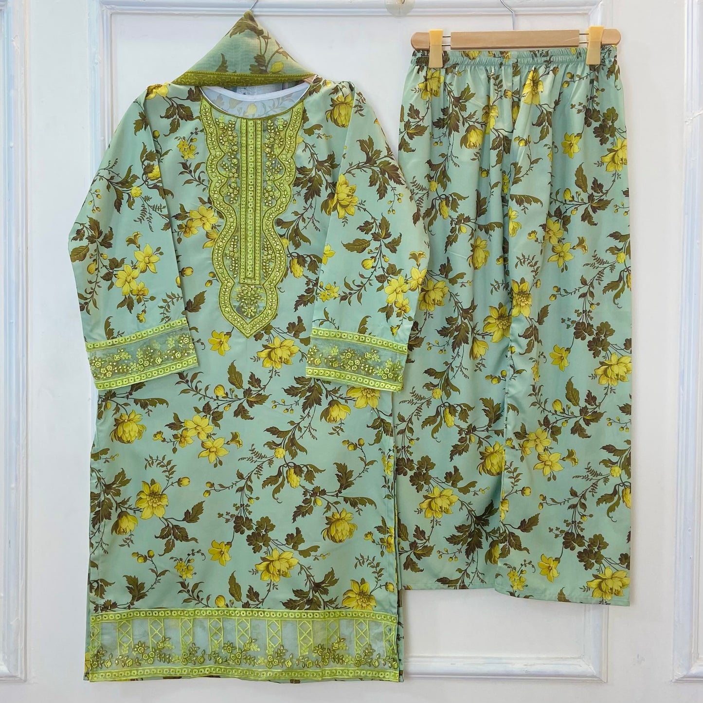 Chandni Embroidered 3PC (Swiss Silk) D-309