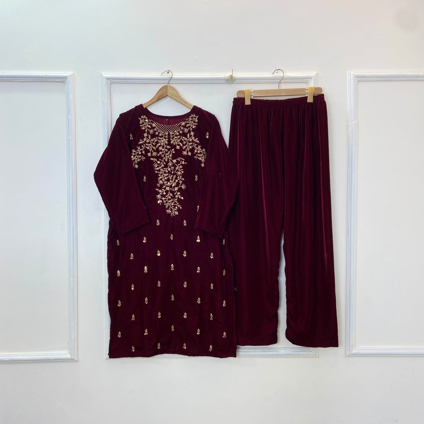 Velvet Festive Attire 2PC (Velvet) D-257