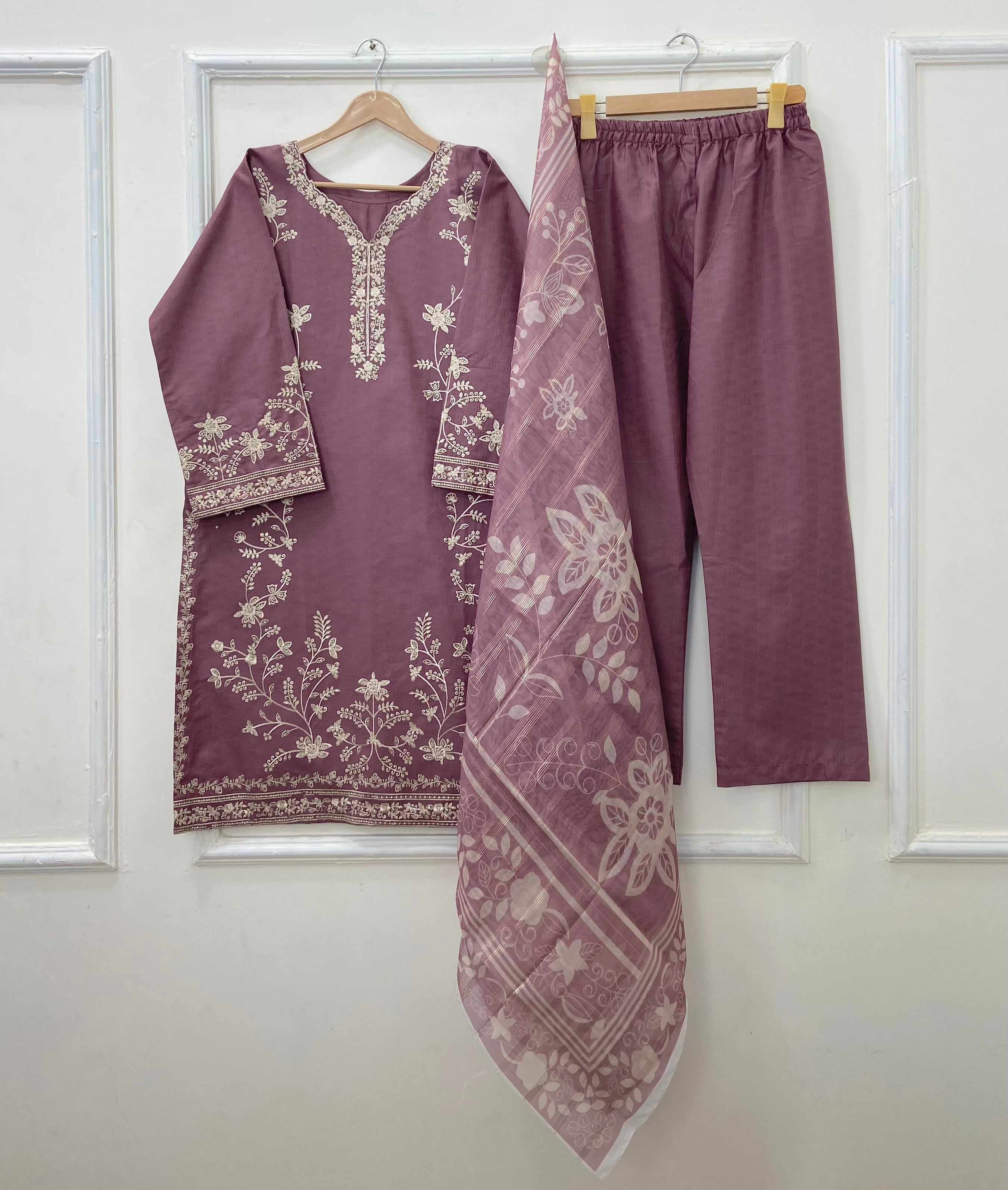 Eid Edit: Embroidered 3PC (Premium Cotton) D-434