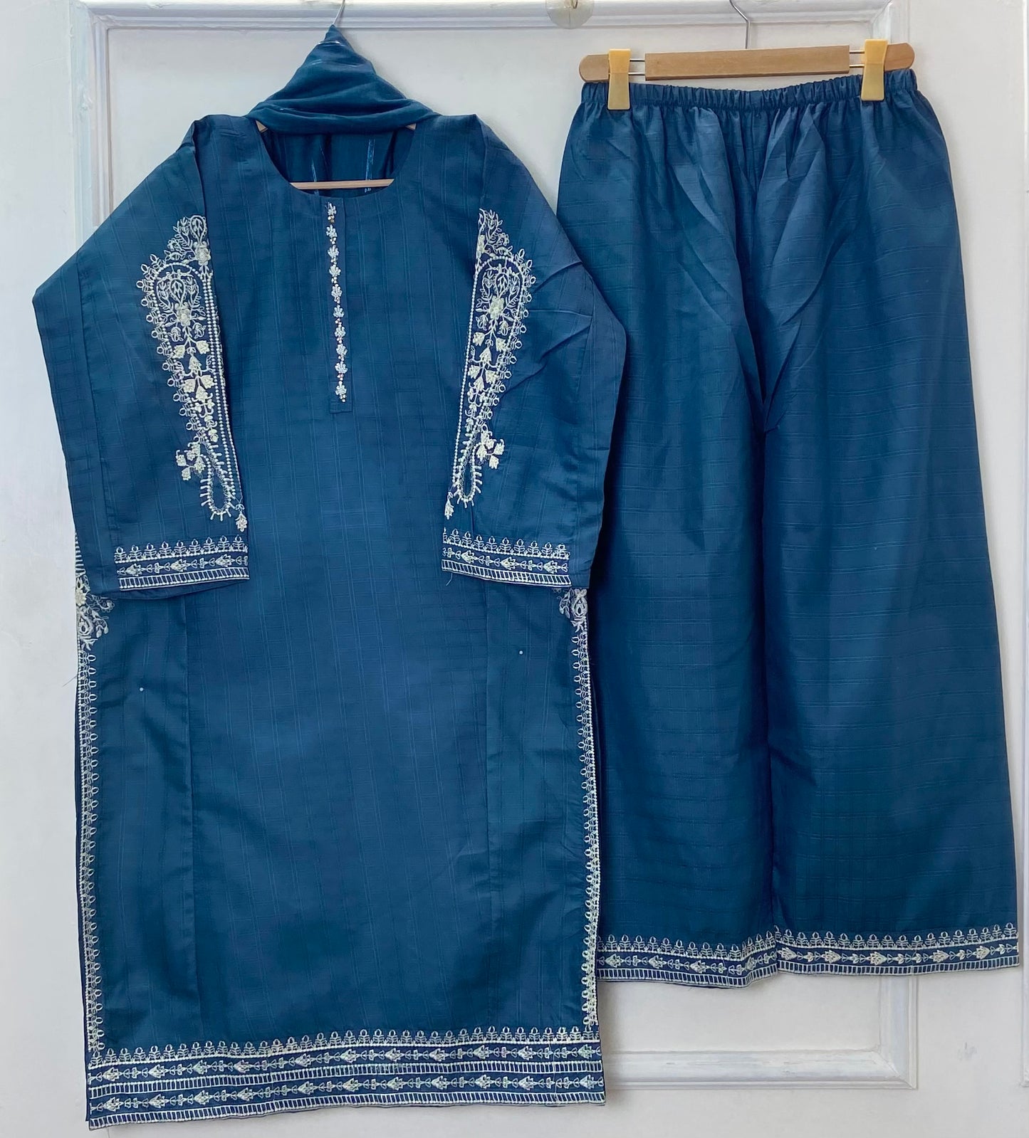 Pocketful Embroidered Beauty 3PC (Premium Cotton) Hit Code D-358