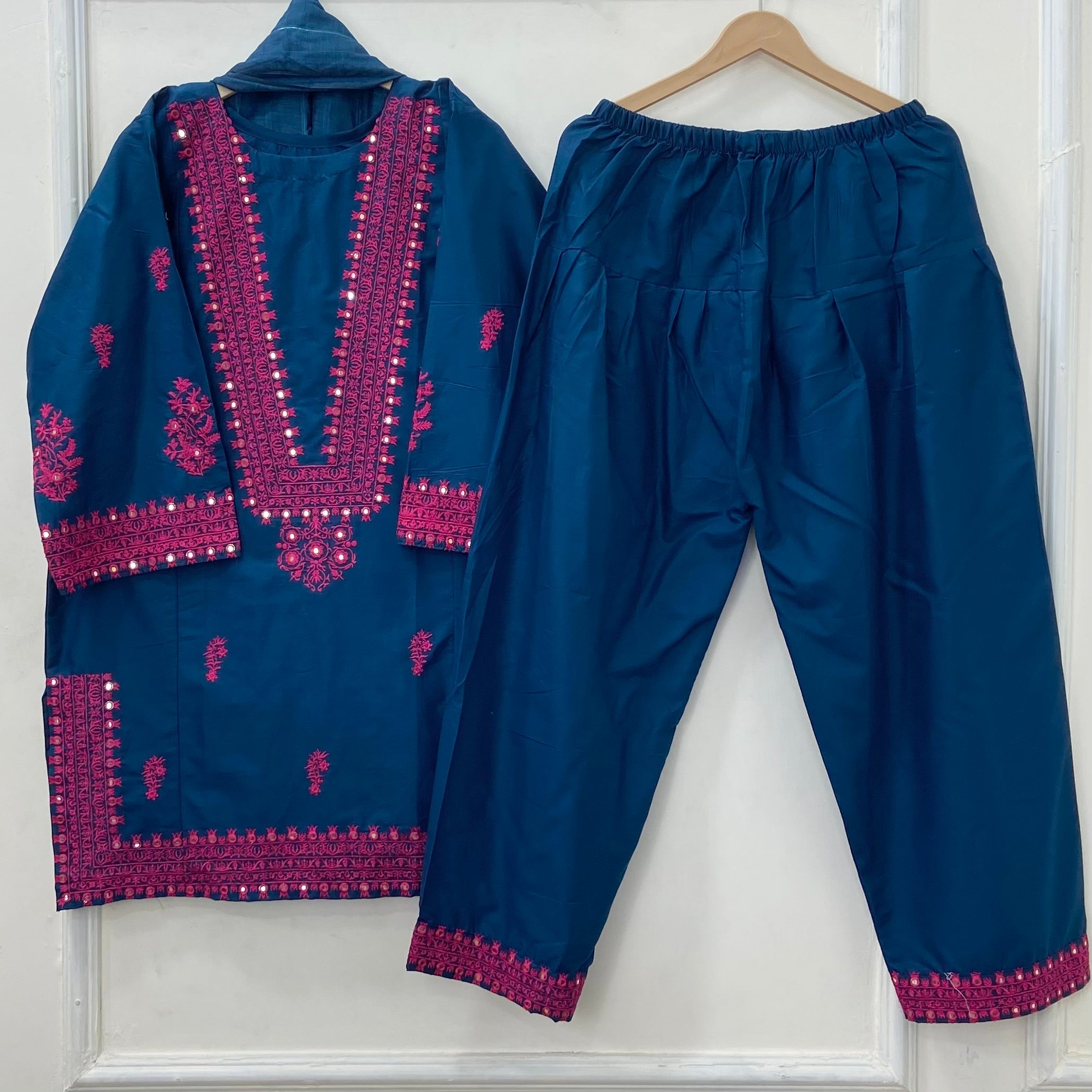 Foil Embroidered Bliss 3PC (Premium Cotton) D-454