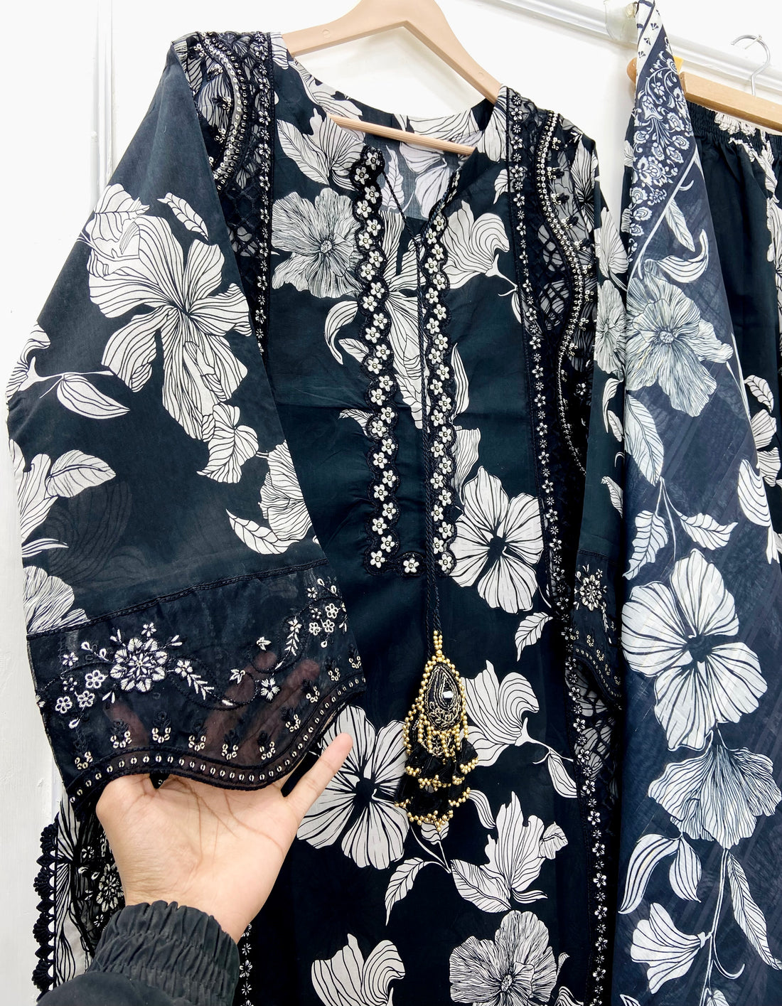 Black Rose Embroidered 3PC (Premium Cotton) D-436