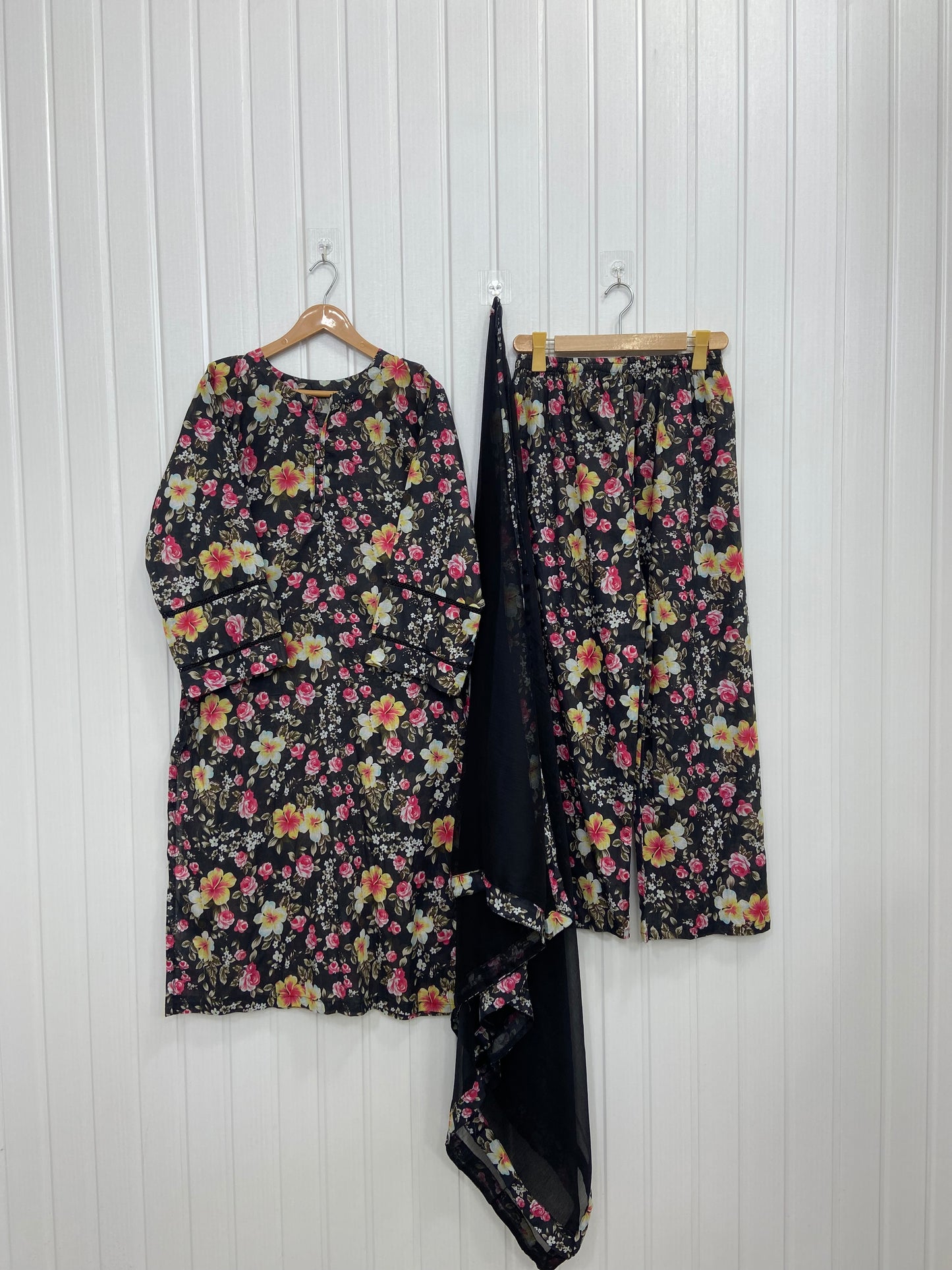 Gul-e-Rana | Lawn D-743