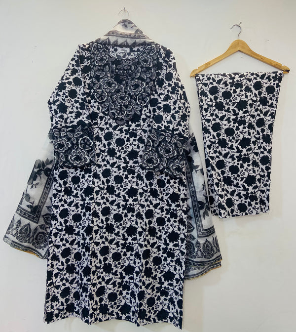 Black Beauty 3PC (Premium Lawn) D-49